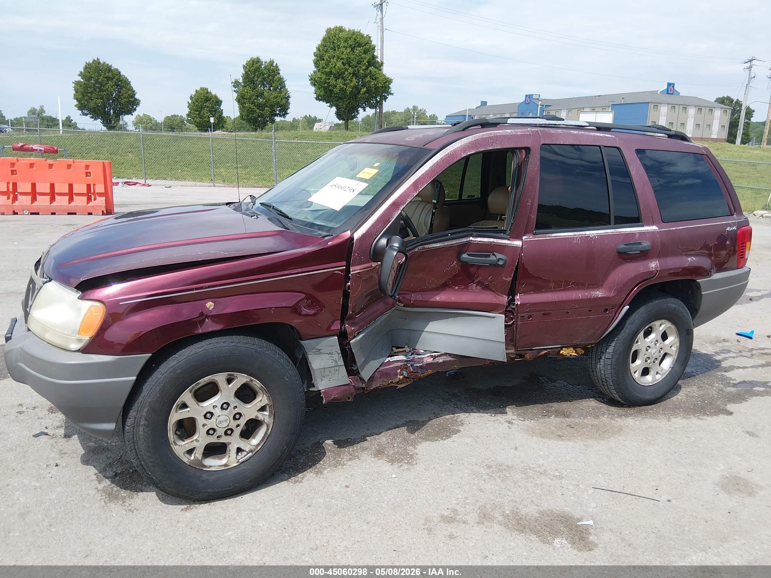 1999 Jeep Grand Cherokee Laredo Темно-бордовый vin: 1J4GW58S3XC796066