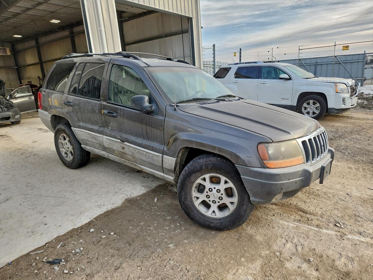 1999 Jeep Grand Cherokee Laredo Gray vin: 1J4GW58S6XC538091