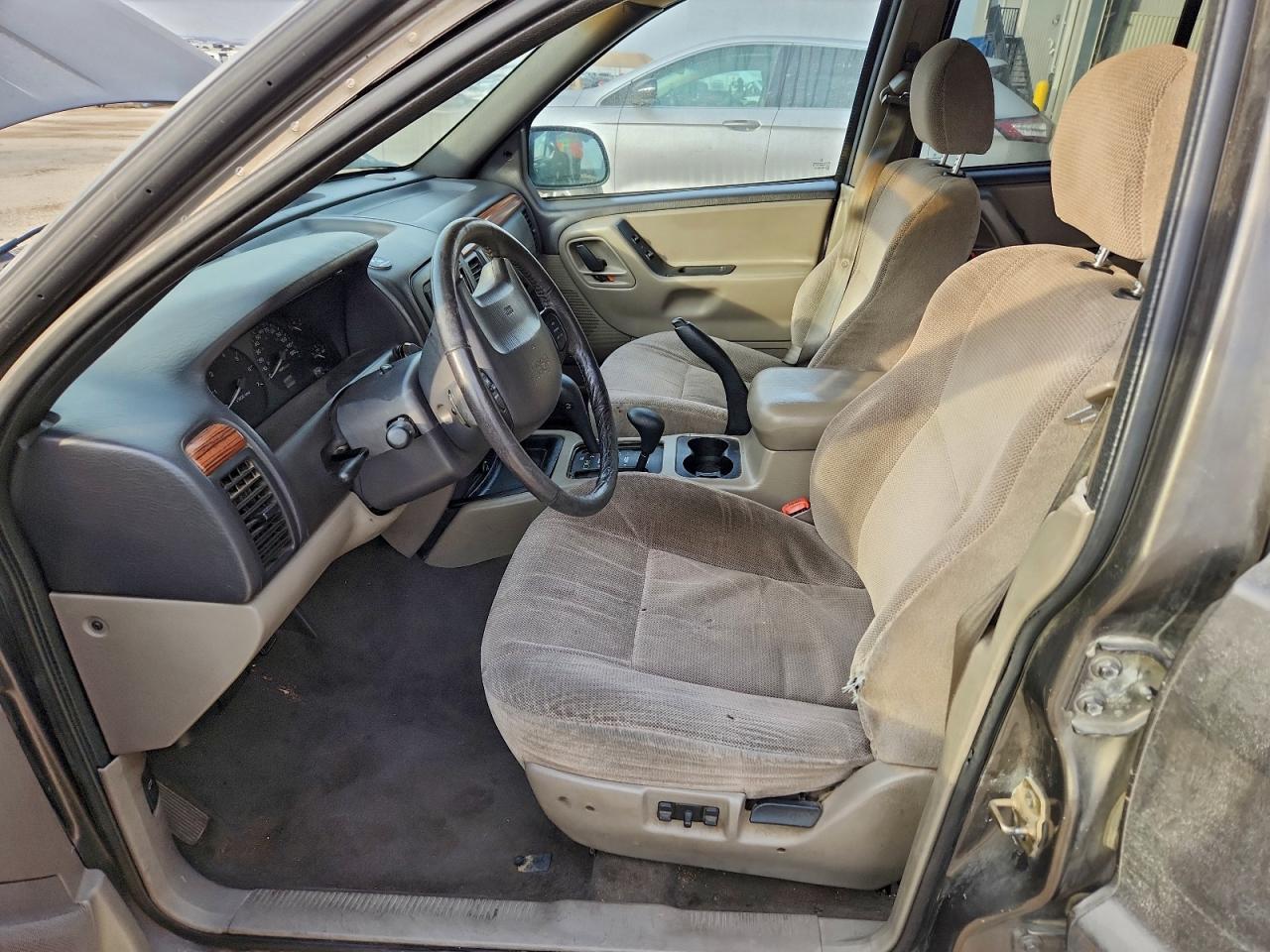 1999 Jeep Grand Cherokee Laredo Gray vin: 1J4GW58S6XC538091