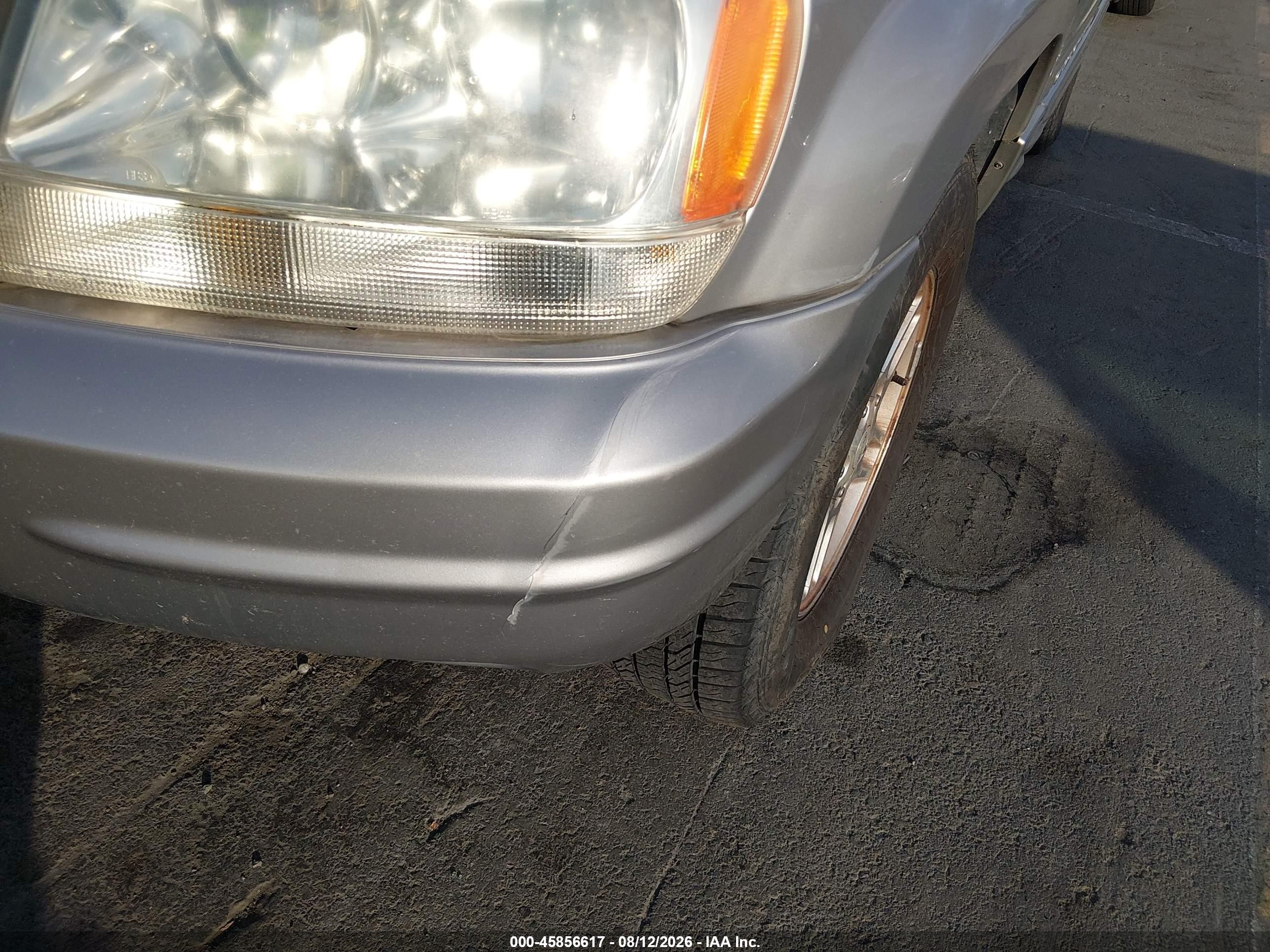 2000 Jeep Grand Cherokee Limited Silver vin: 1J4GW58S7YC124724