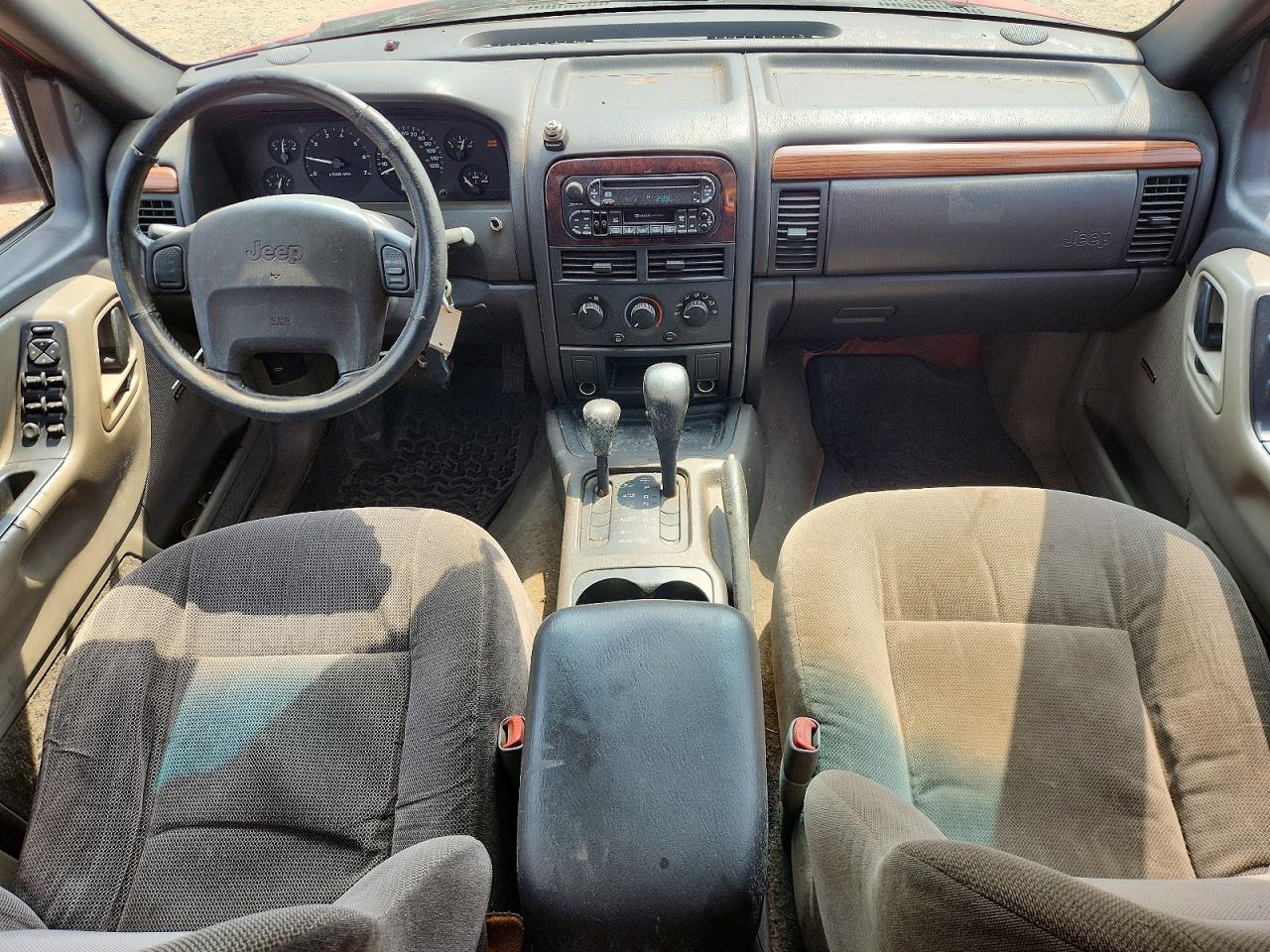 1999 Jeep Grand Cherokee Laredo Red vin: 1J4GW58S8XC588362