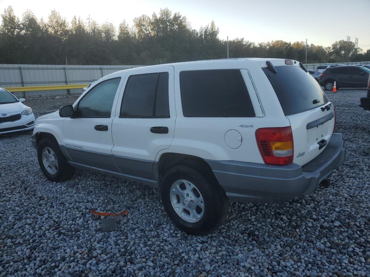 1999 Jeep Cherokee White vin: 1J4GW58S9XC616248