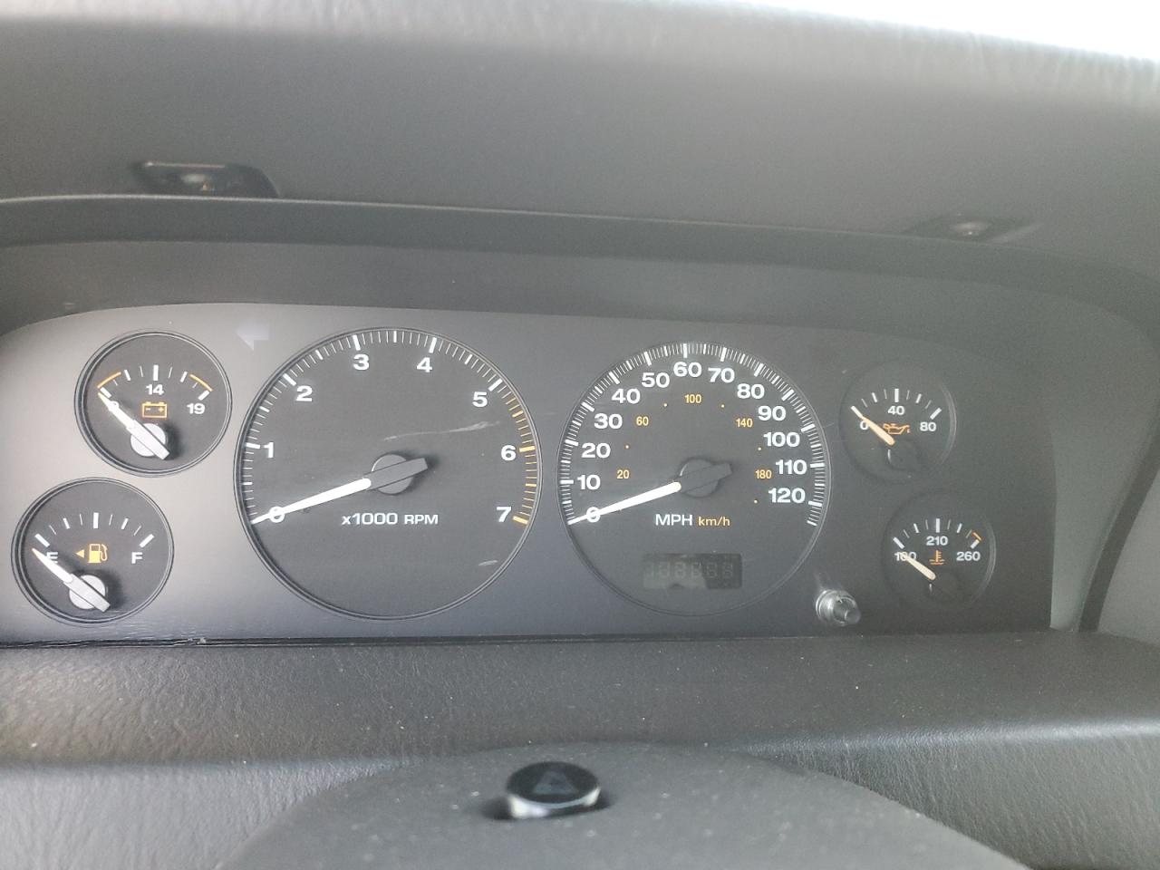 1999 Jeep Cherokee White vin: 1J4GW58S9XC616248
