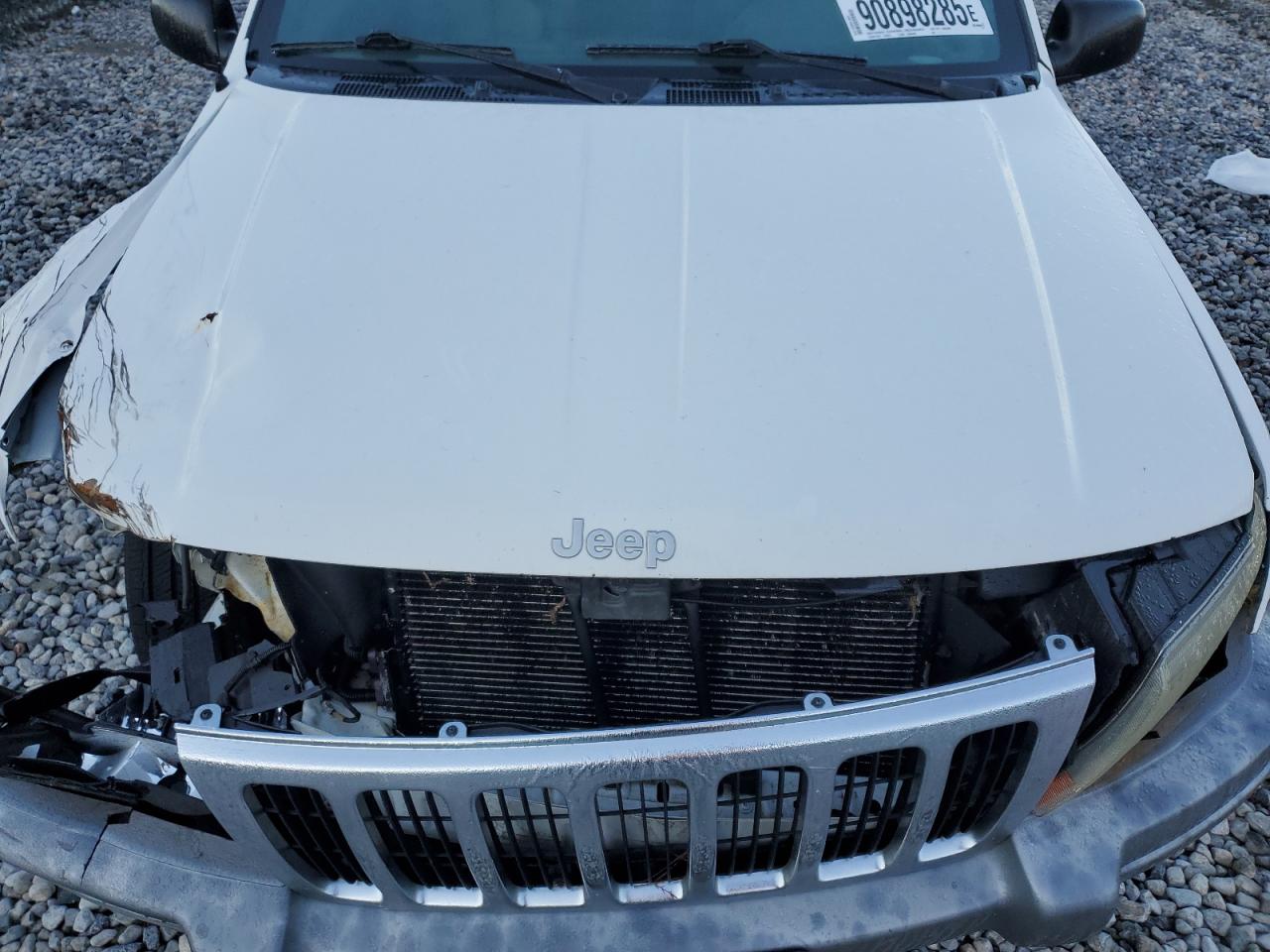 1999 Jeep Cherokee White vin: 1J4GW58S9XC616248