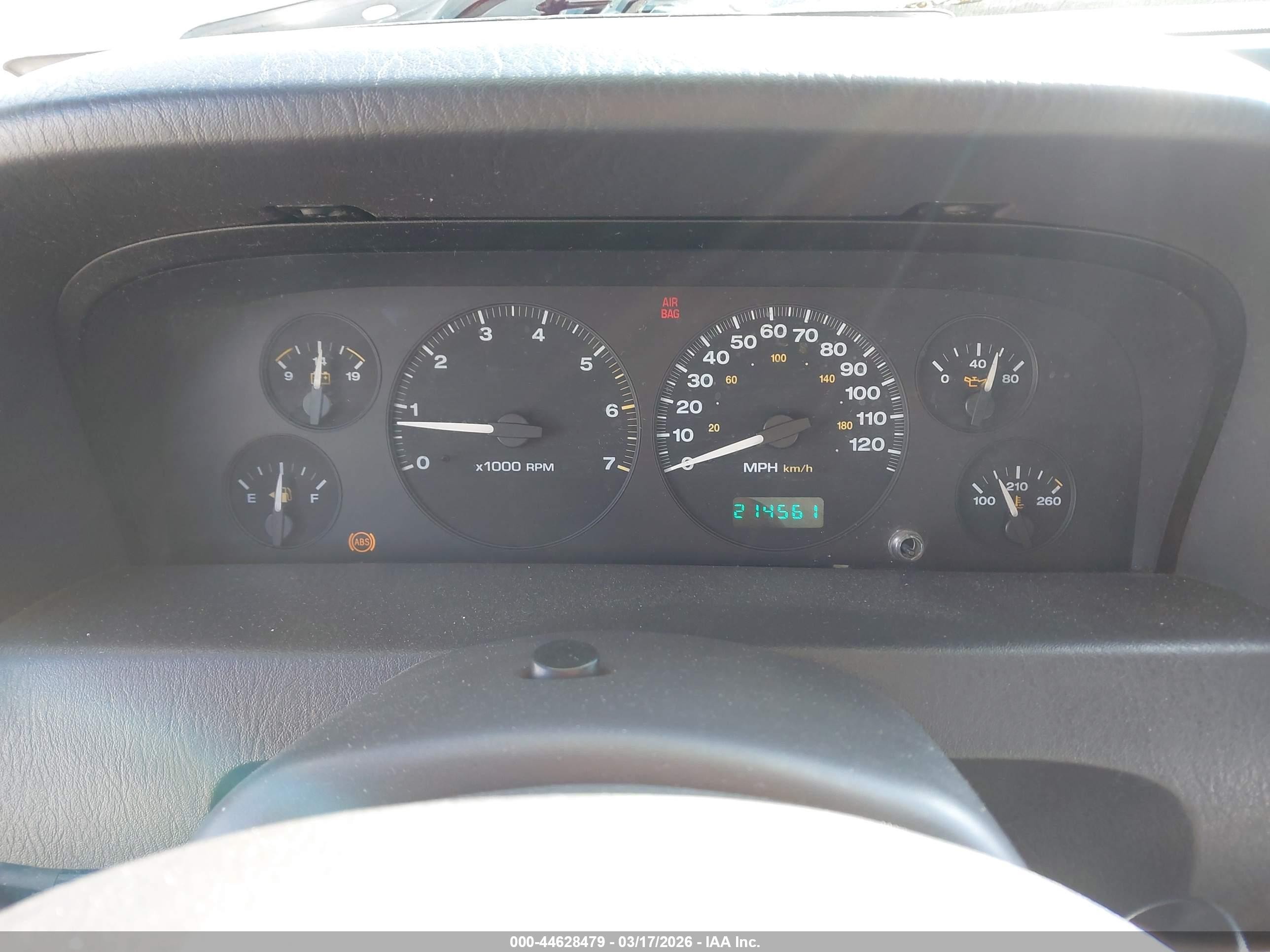 1999 Jeep Grand Cherokee Laredo Серый vin: 1J4GW58SXXC609972