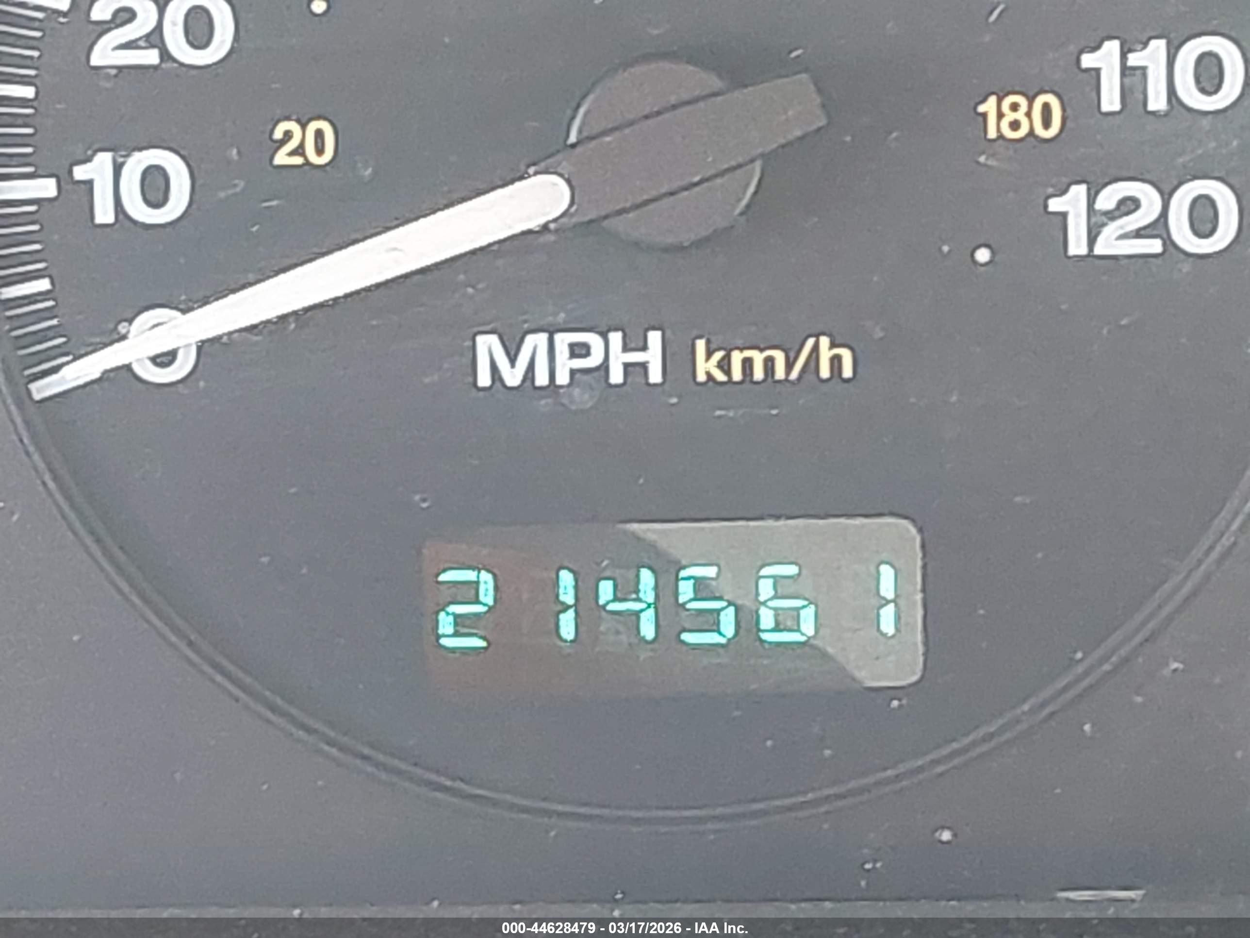 1999 Jeep Grand Cherokee Laredo Серый vin: 1J4GW58SXXC609972