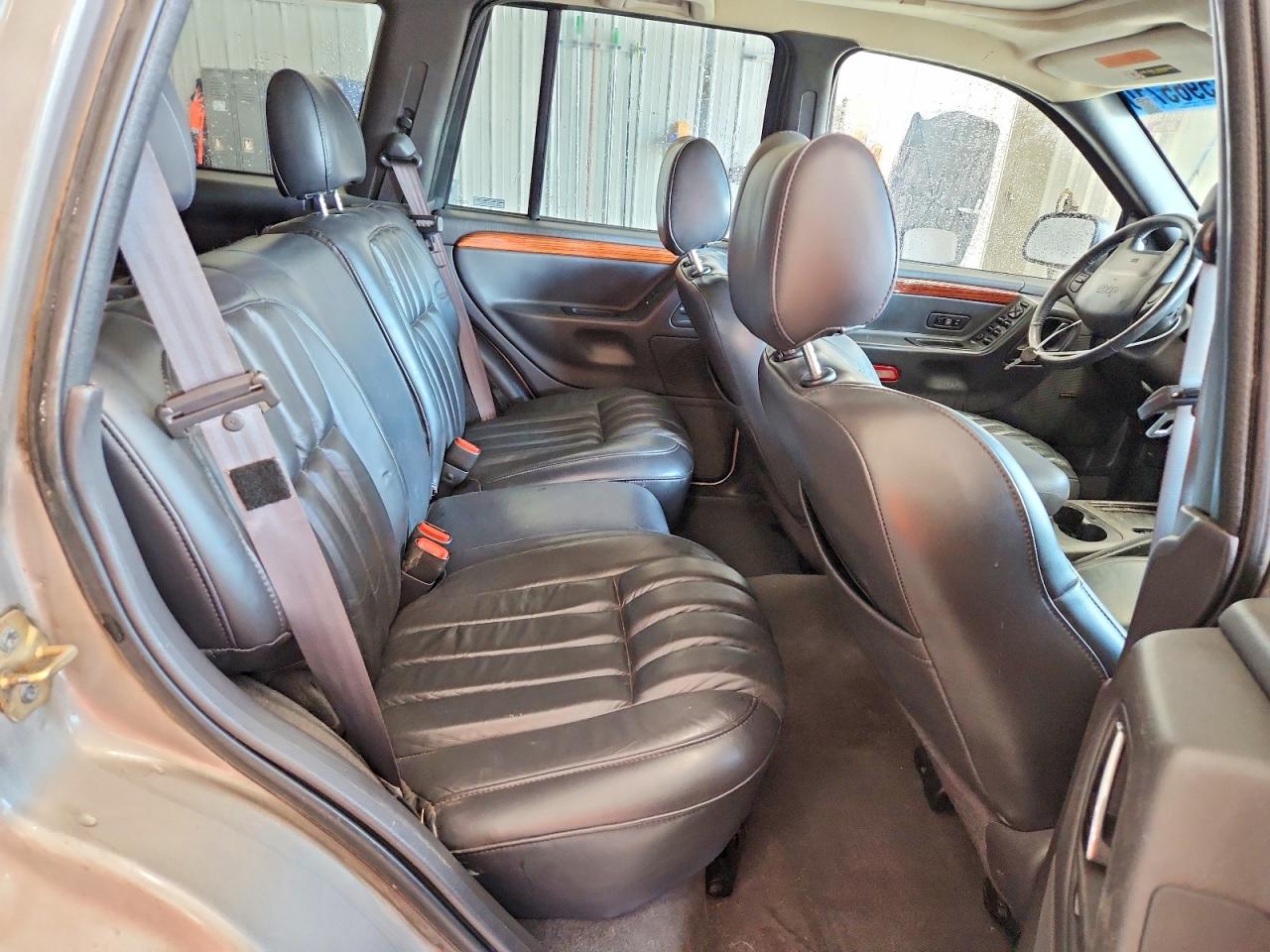 1999 Jeep Grand Cherokee Limited Beige vin: 1J4GW68N4XC689107