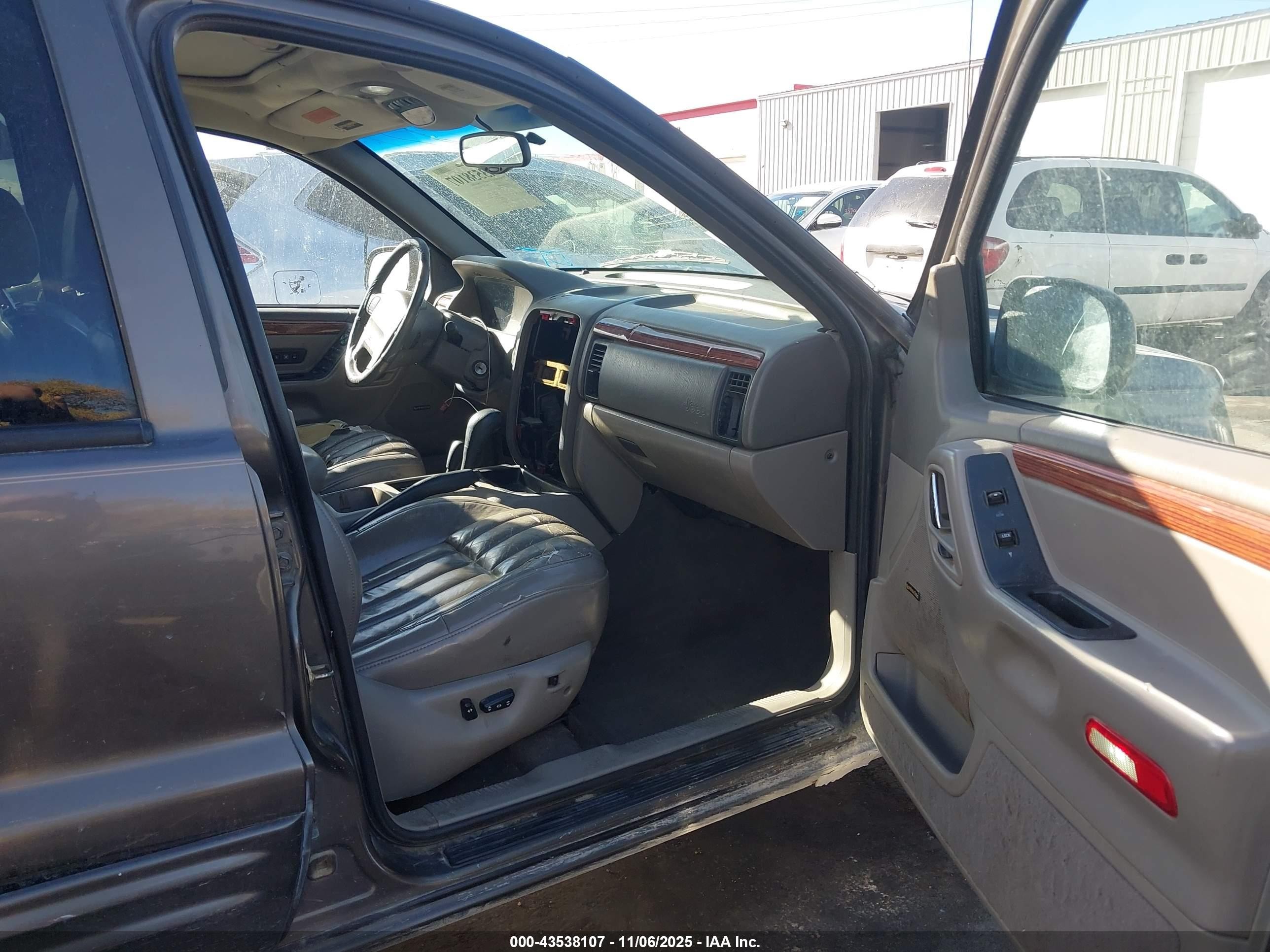 1999 Jeep Grand Cherokee Limited Brown vin: 1J4GW68S5XC688988