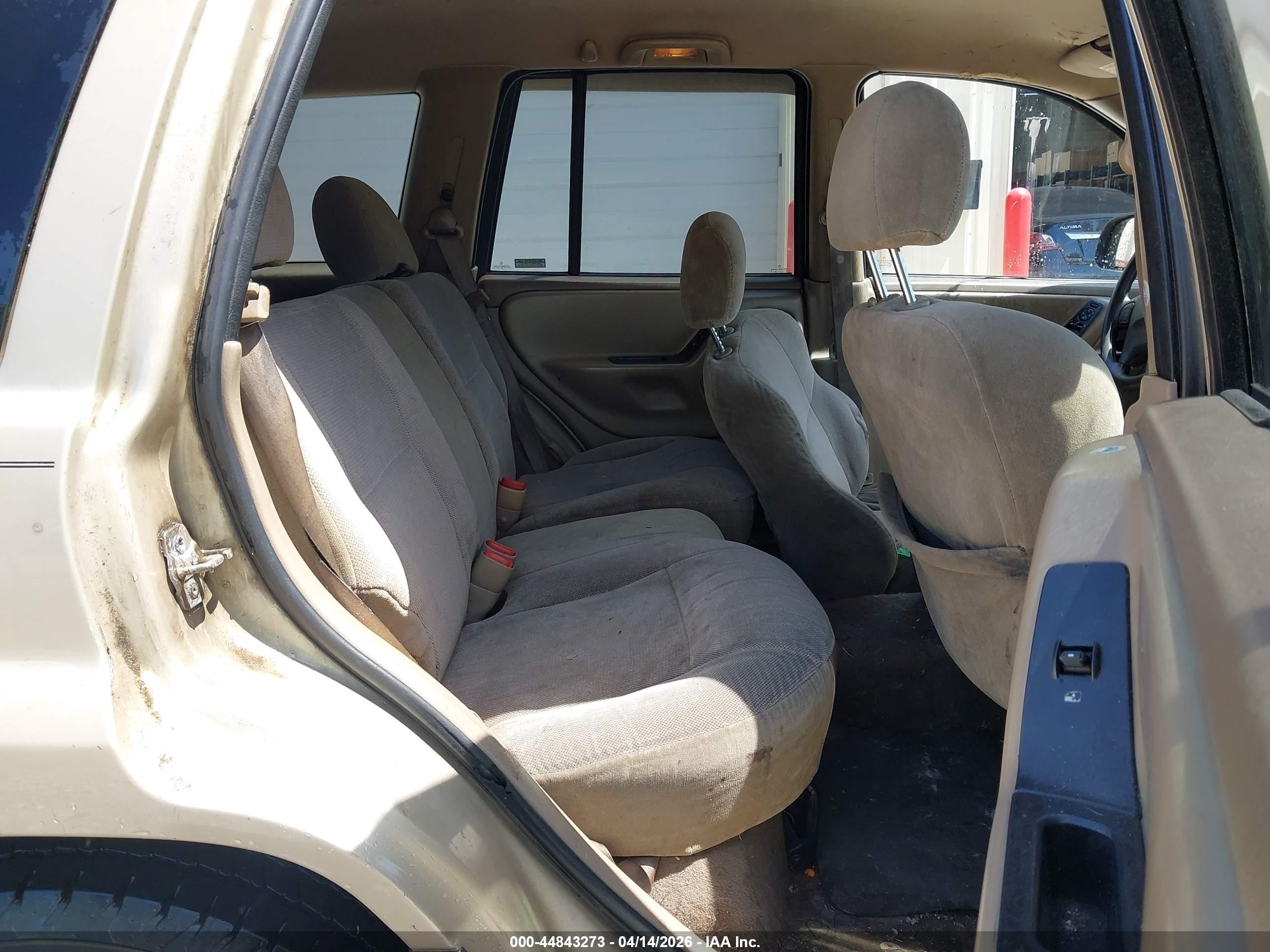 2001 Jeep Grand Cherokee Laredo Tan vin: 1J4GX48S01C594204