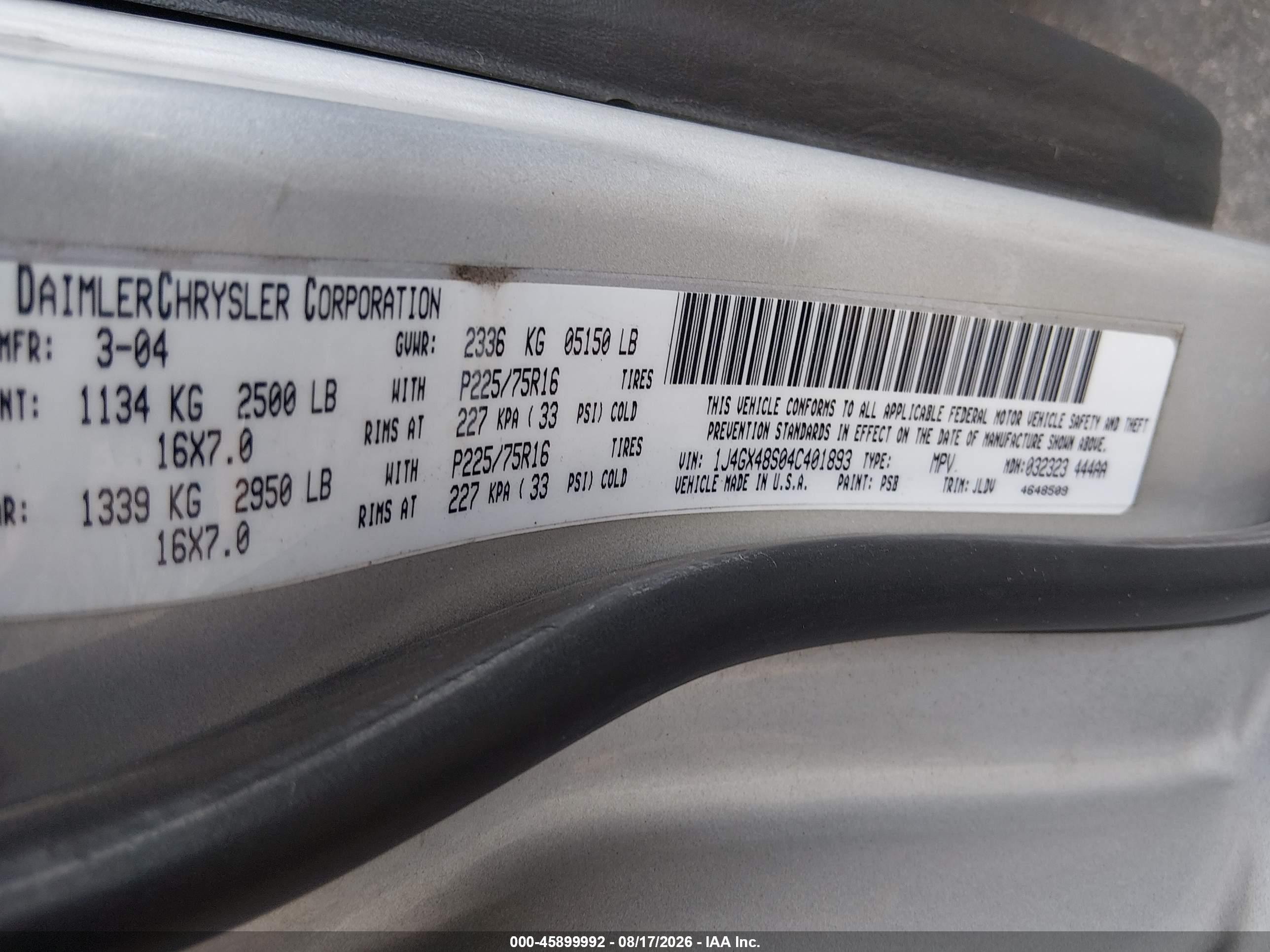 2004 Jeep Grand Cherokee Laredo Silver vin: 1J4GX48S04C401893