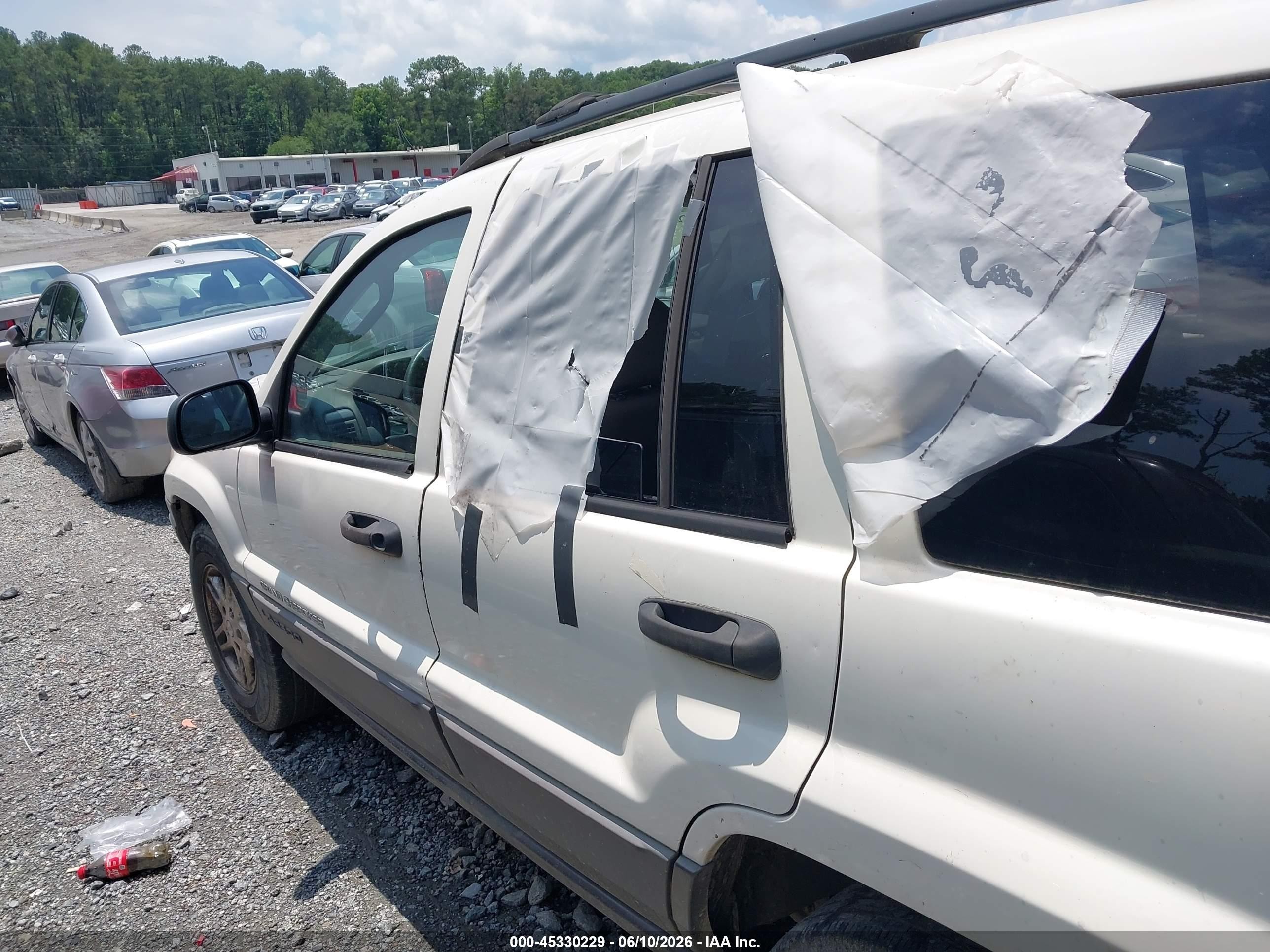 2003 Jeep Grand Cherokee Laredo White vin: 1J4GX48S13C614740