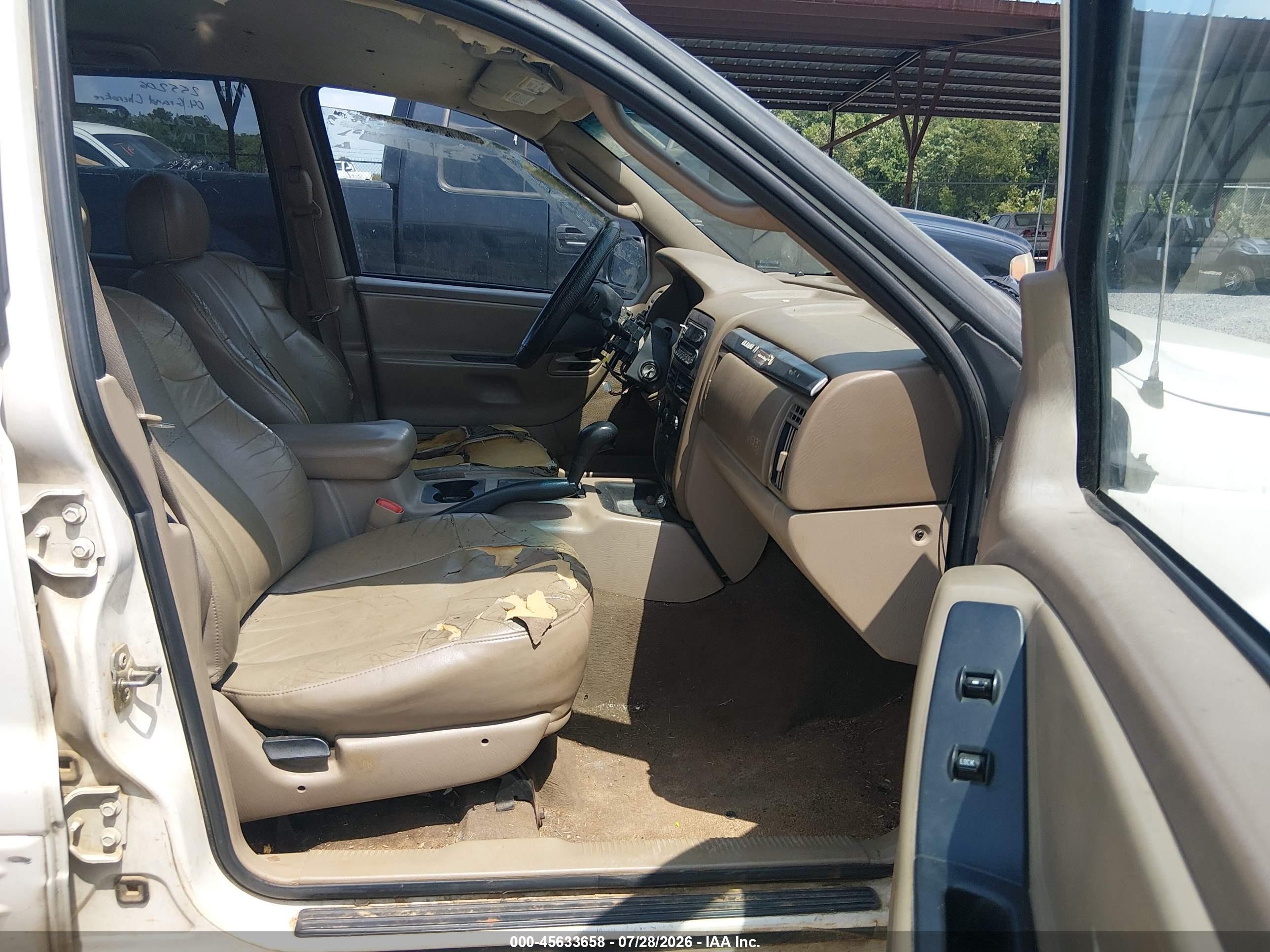 2004 Jeep Grand Cherokee Laredo White vin: 1J4GX48S24C255206