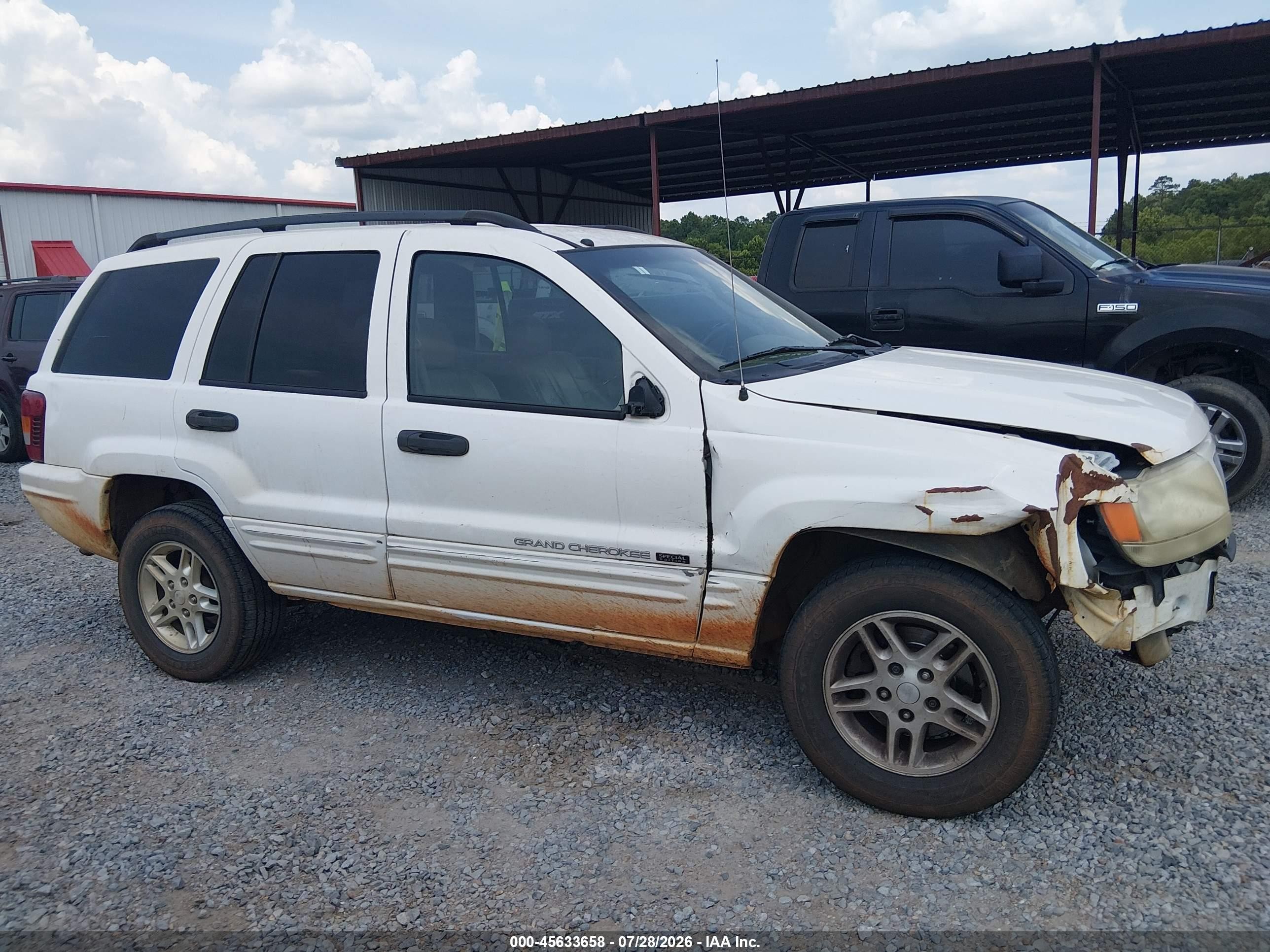 2004 Jeep Grand Cherokee Laredo White vin: 1J4GX48S24C255206
