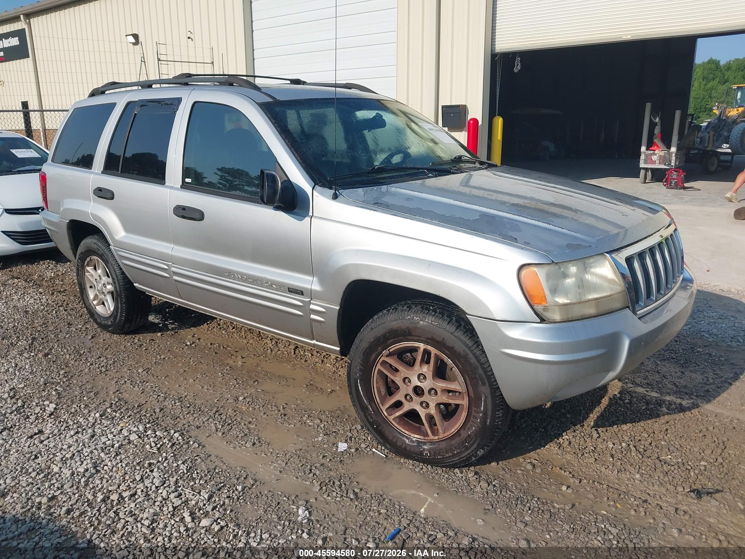 2004 Jeep Grand Cherokee Laredo Silver vin: 1J4GX48S34C212817
