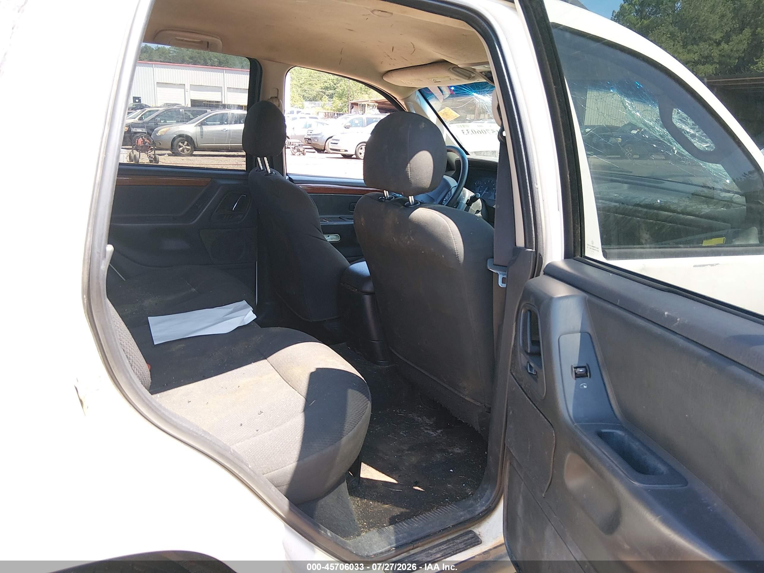 2002 Jeep Grand Cherokee Laredo White vin: 1J4GX48S52C115096
