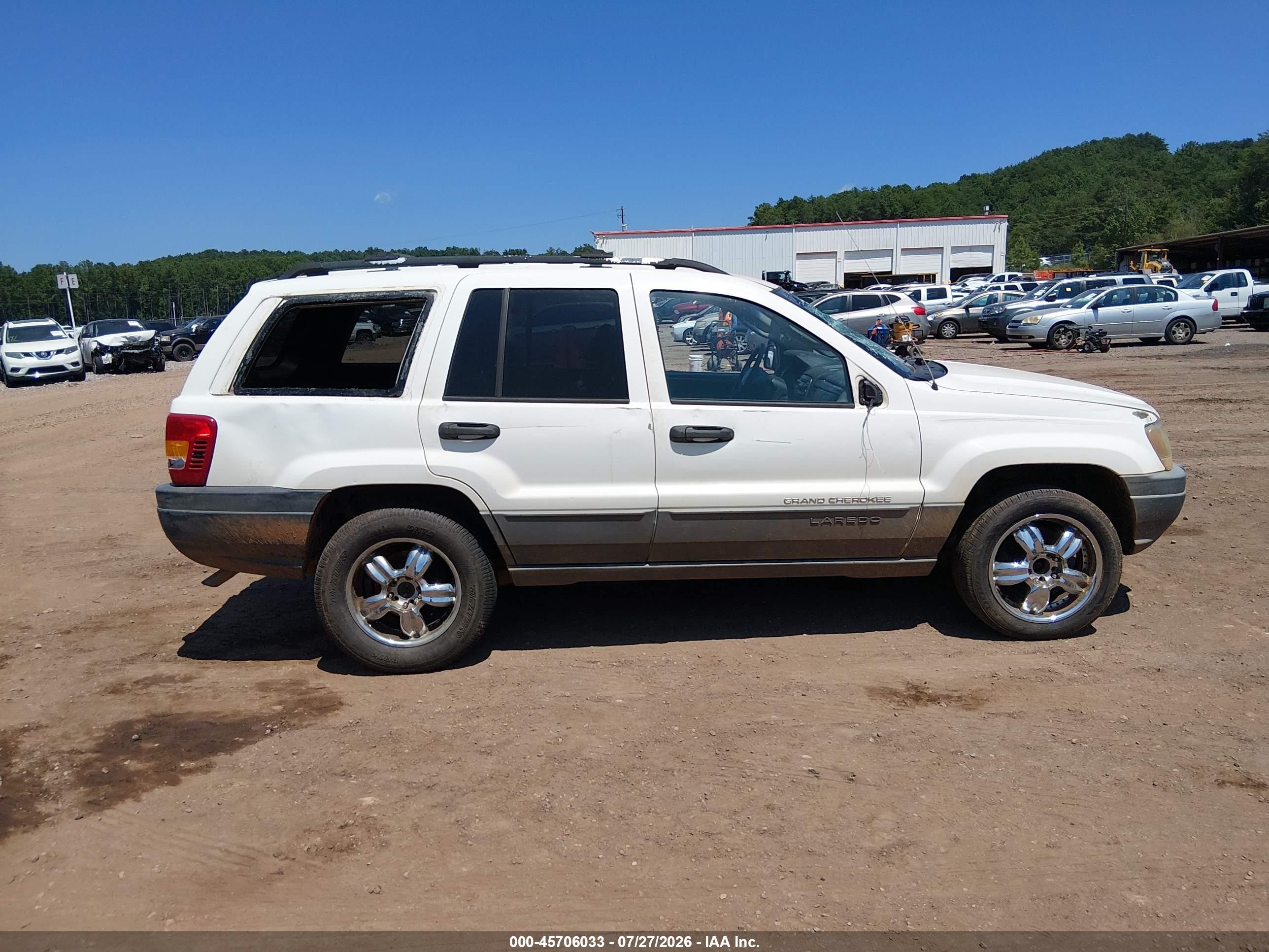 2002 Jeep Grand Cherokee Laredo White vin: 1J4GX48S52C115096