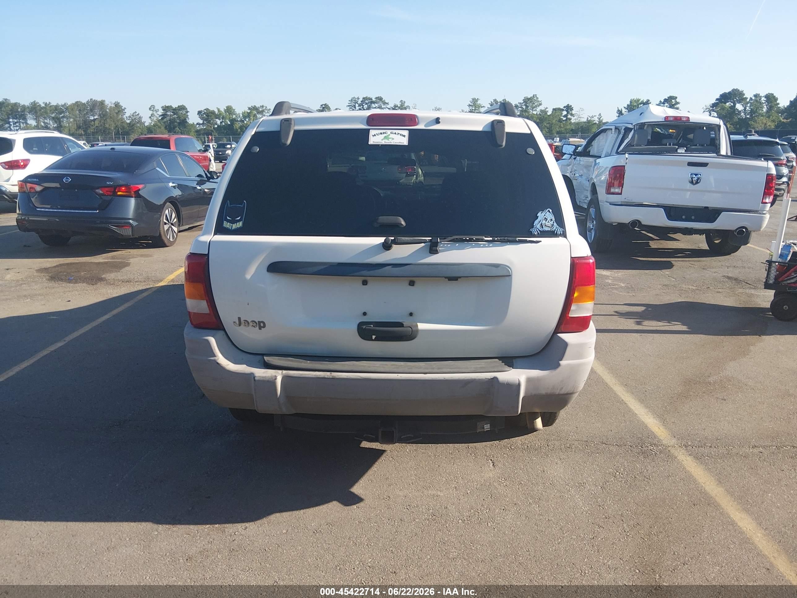 2004 Jeep Grand Cherokee Laredo White vin: 1J4GX48S94C401200