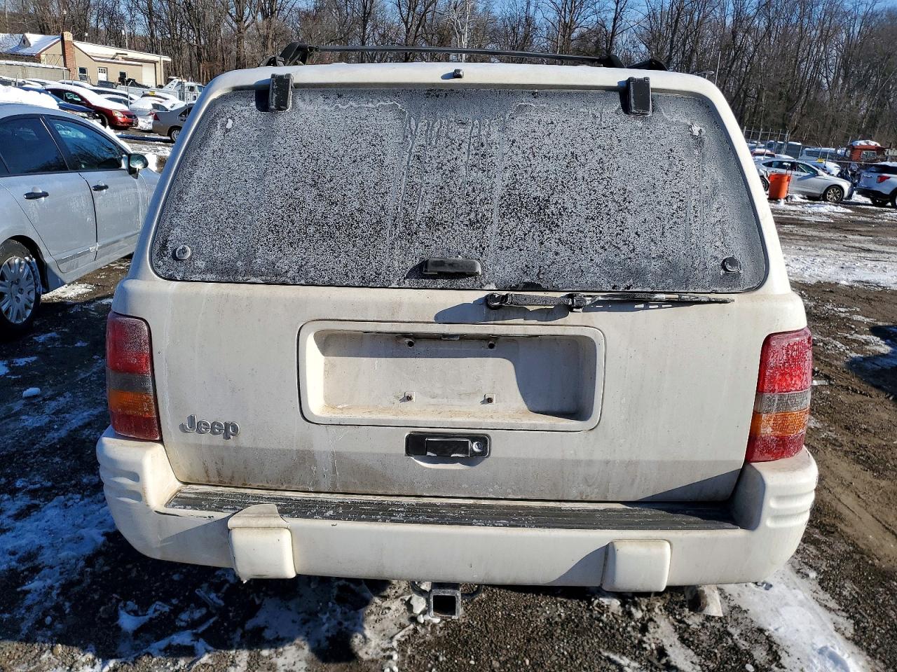 1998 Jeep Grand Cherokee Laredo White vin: 1J4GZ48S3WC341136