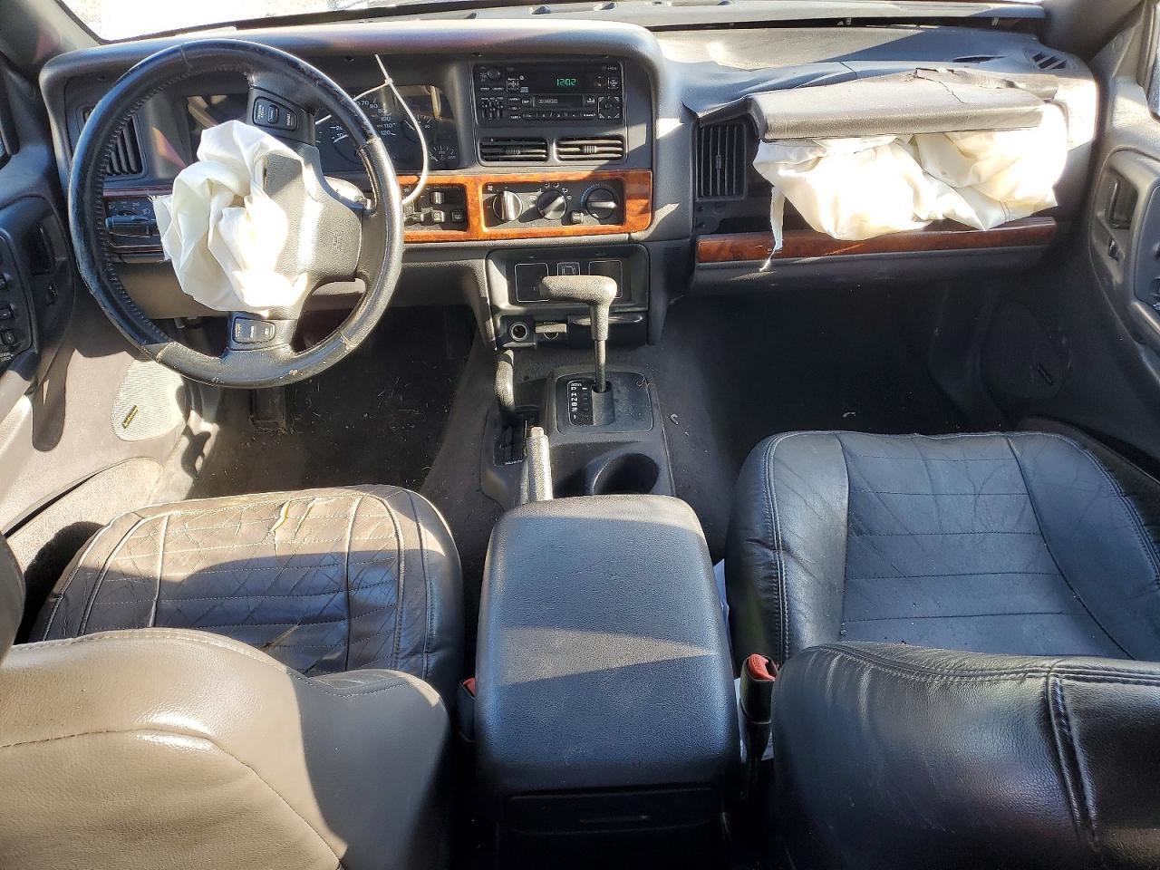 1998 Jeep Grand Cherokee Laredo White vin: 1J4GZ48S3WC341136