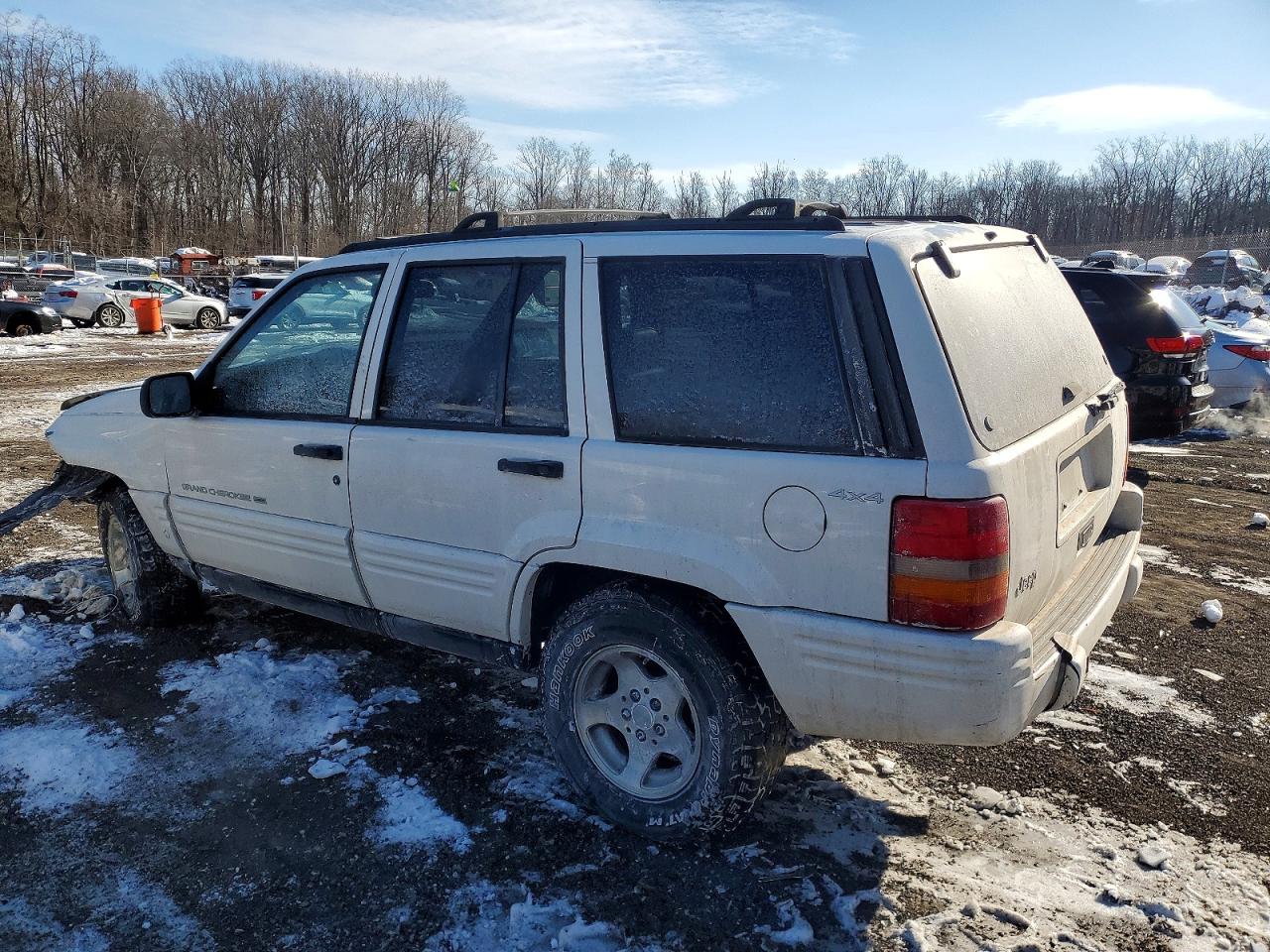 1998 Jeep Grand Cherokee Laredo White vin: 1J4GZ48S3WC341136
