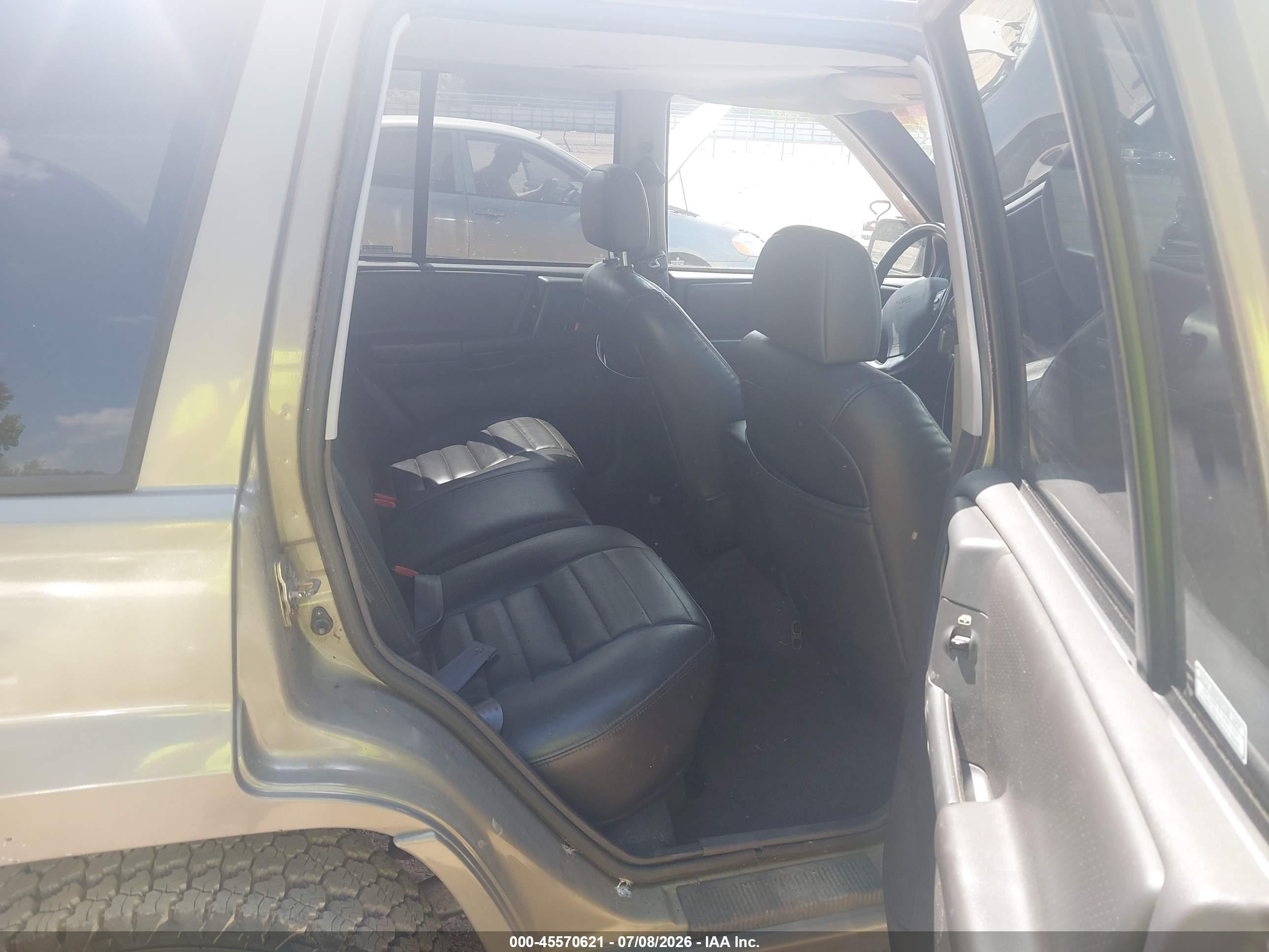 1998 Jeep Grand Cherokee Laredo Gray vin: 1J4GZ48S4WC203184