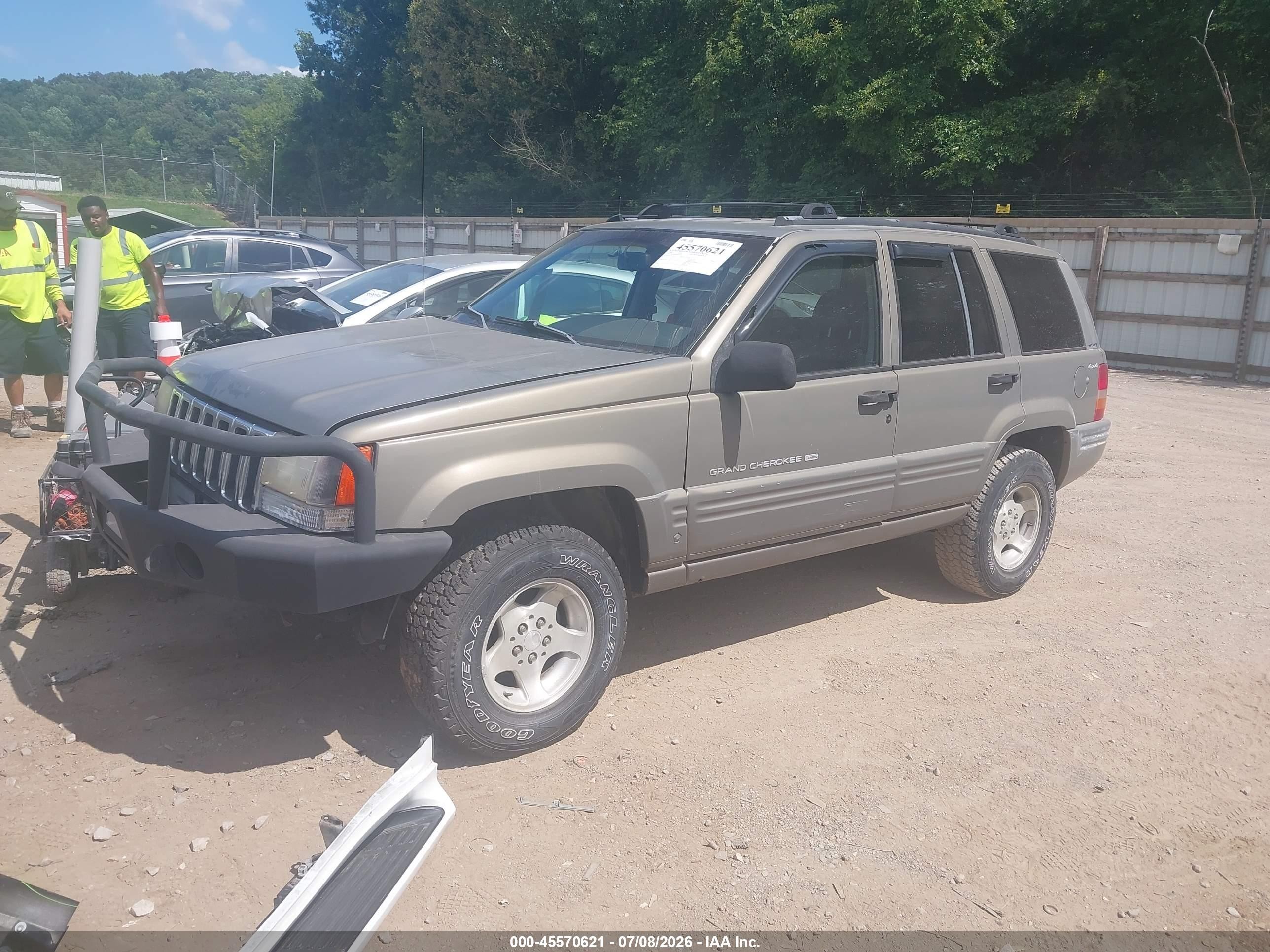 1998 Jeep Grand Cherokee Laredo Gray vin: 1J4GZ48S4WC203184