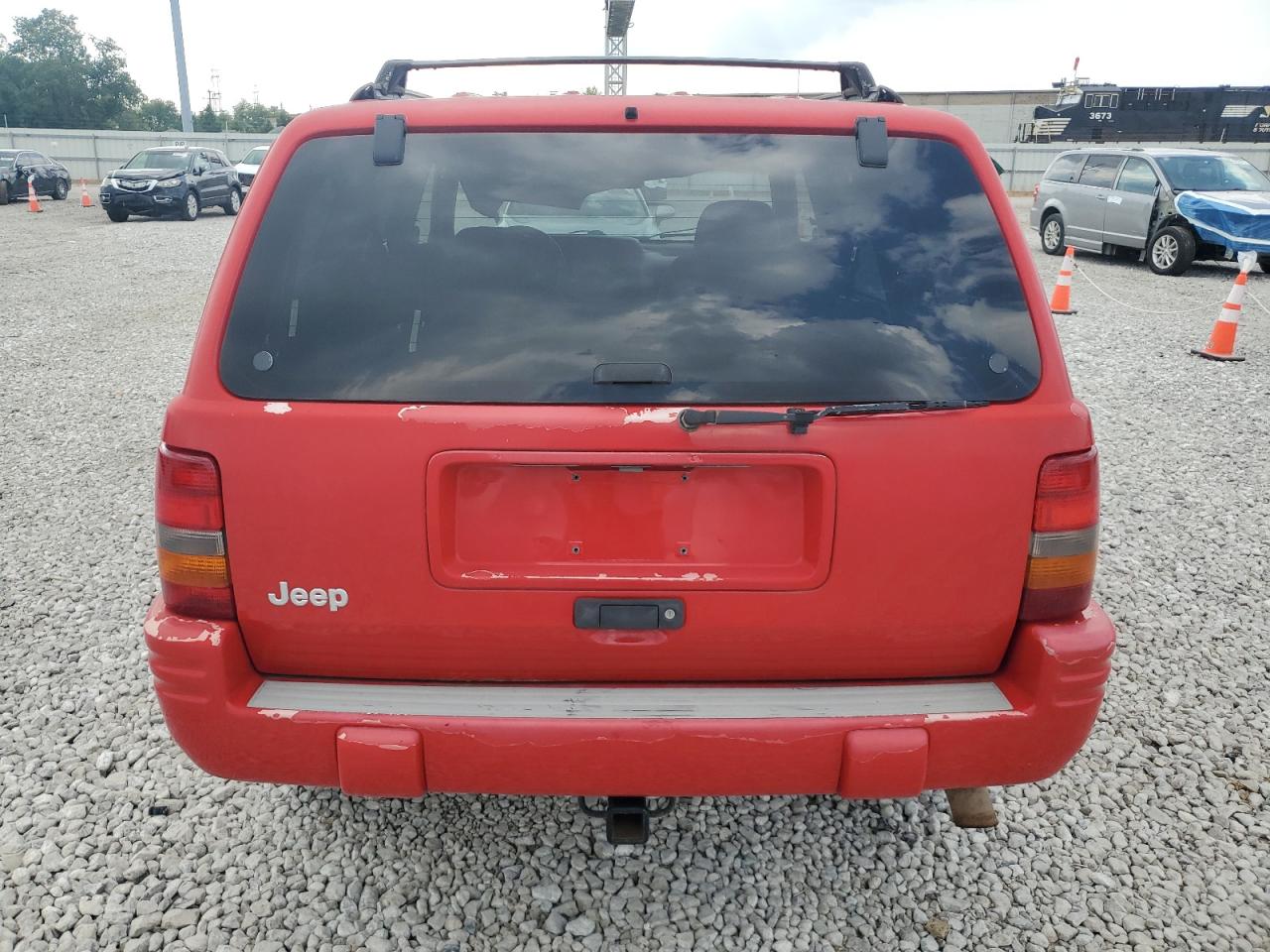 1998 Jeep Grand Cherokee Laredo Red vin: 1J4GZ48S6WC282812