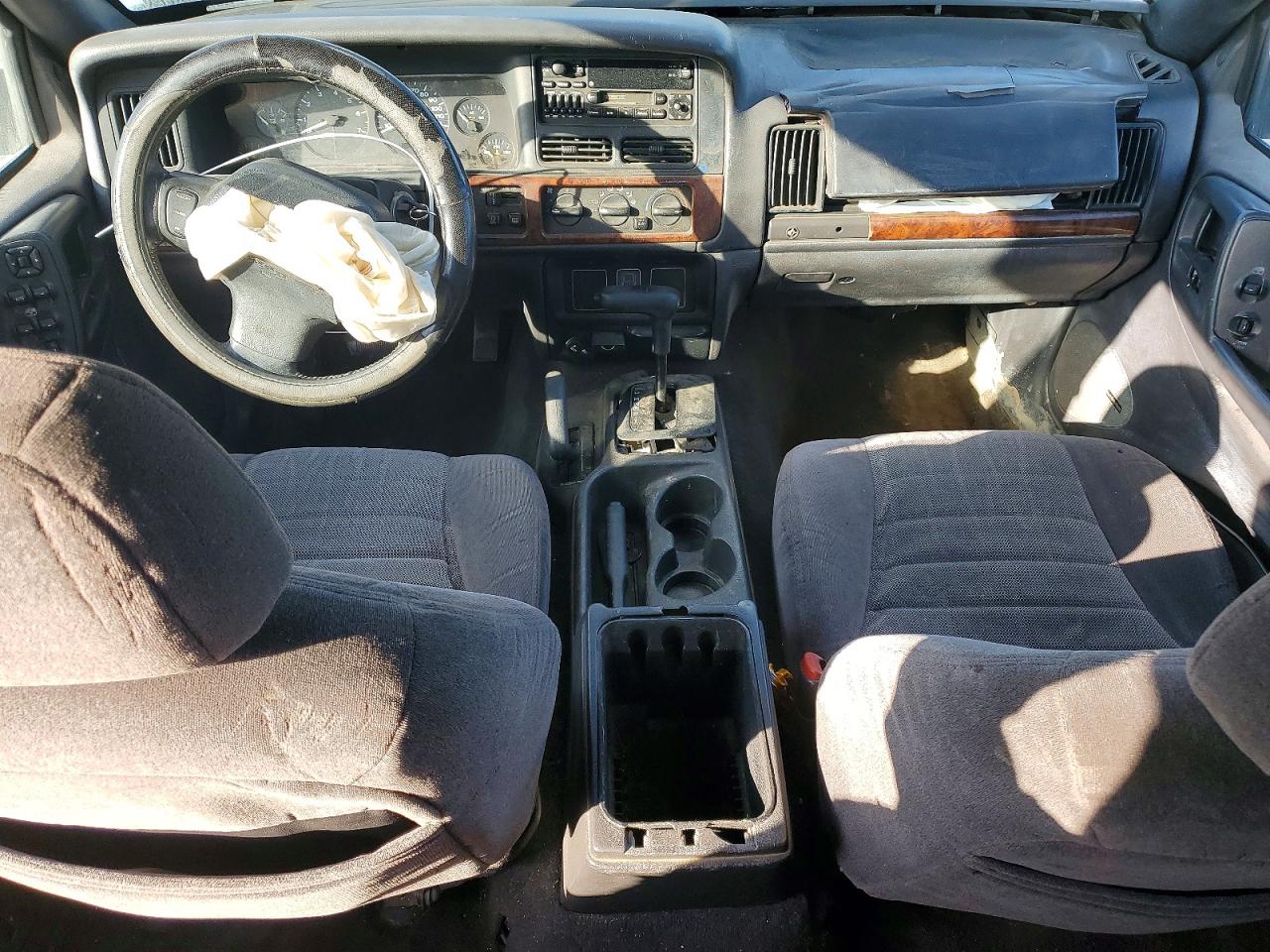 1998 Jeep Grand Cherokee Laredo Gray vin: 1J4GZ48Y1WC181391