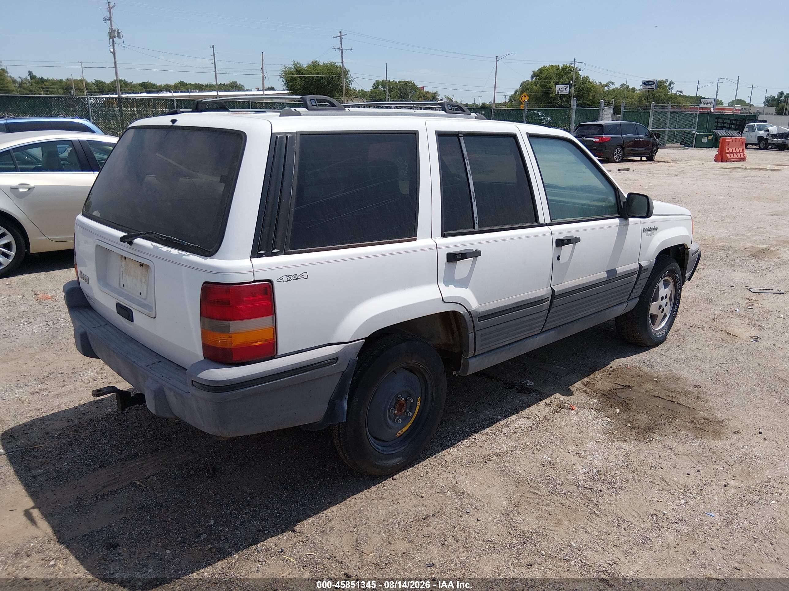 1995 Jeep Grand Cherokee Laredo Белый vin: 1J4GZ58S0SC617000