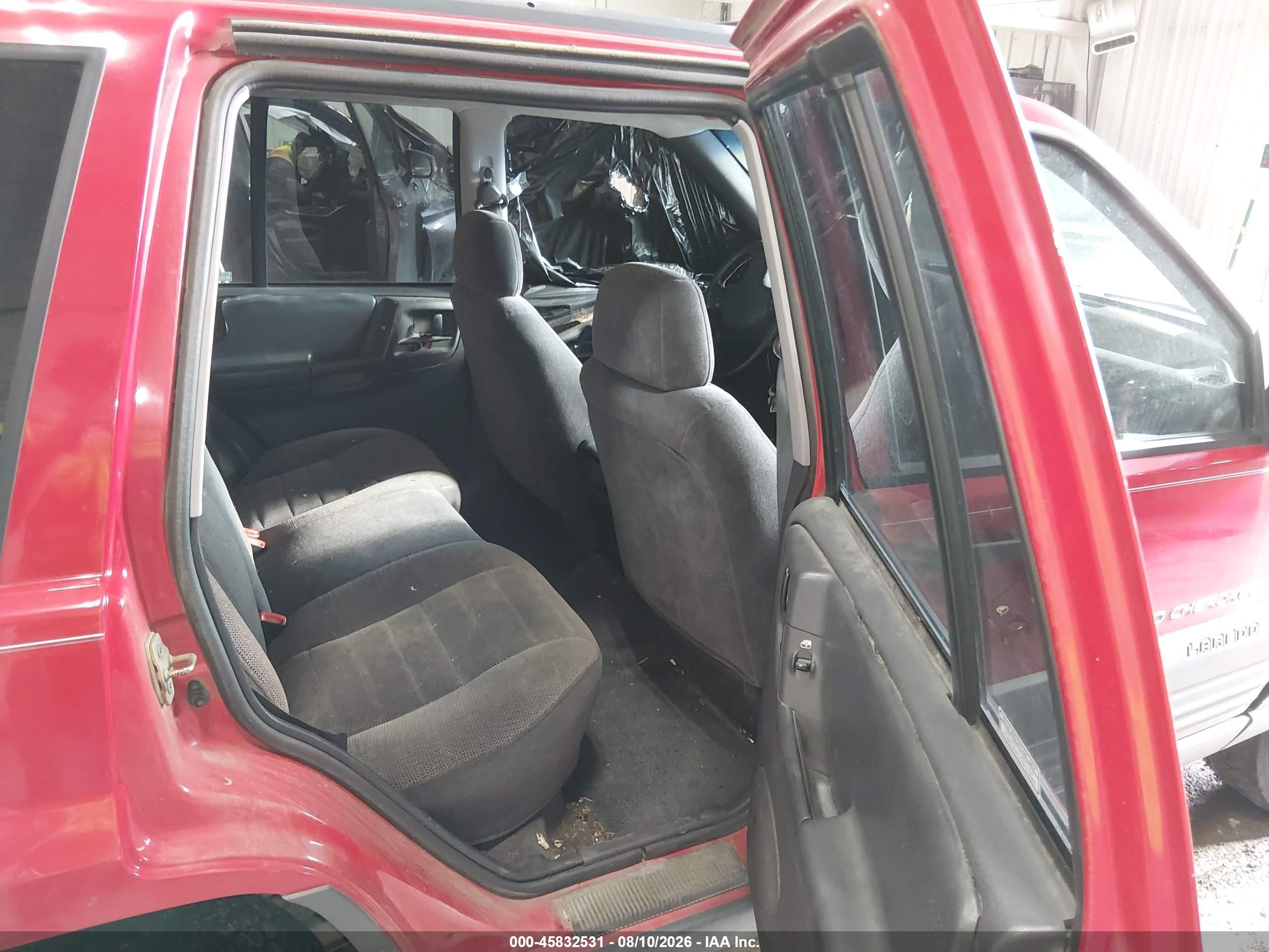 1996 Jeep Grand Cherokee Laredo Red vin: 1J4GZ58S0TC323078