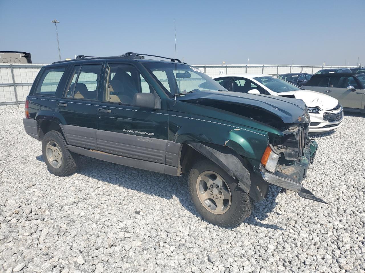 1997 Jeep Grand Cherokee Laredo Green vin: 1J4GZ58S0VC569017