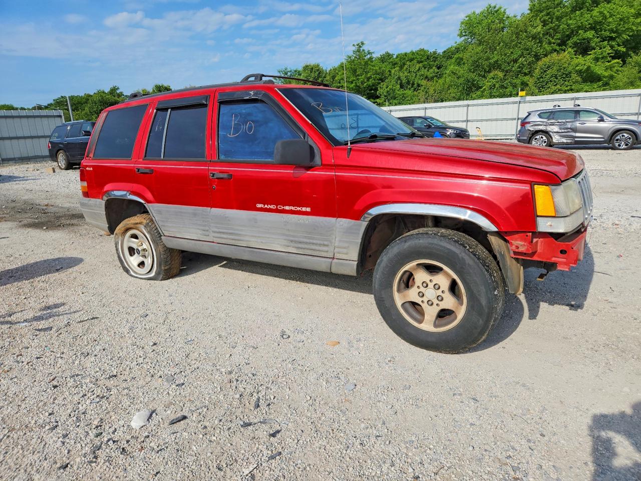 1998 Jeep Grand Cherokee Red vin: 1J4GZ58S0WC209893