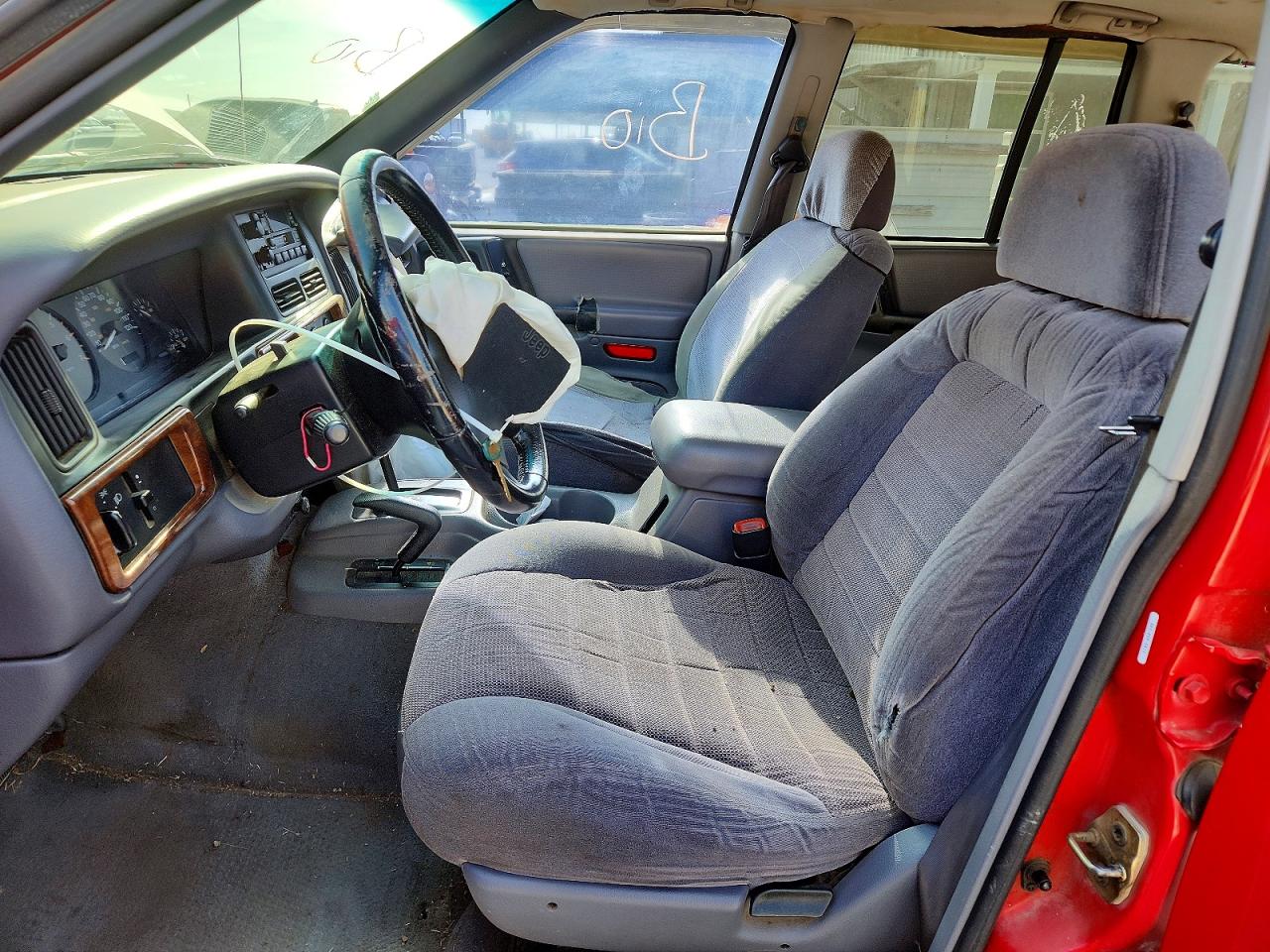 1998 Jeep Grand Cherokee Red vin: 1J4GZ58S0WC209893
