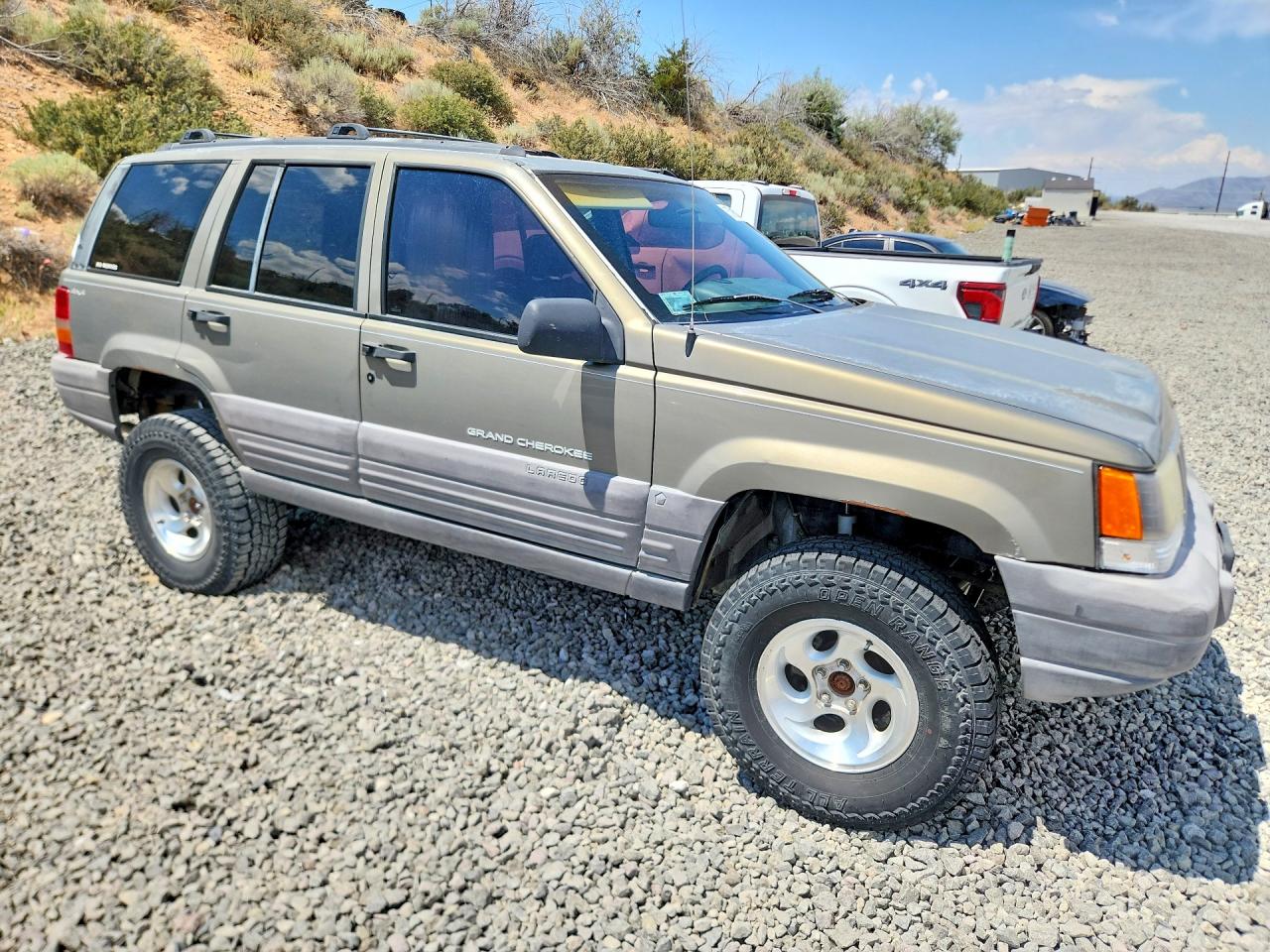 1998 Jeep Grand Cherokee Laredo Gold vin: 1J4GZ58S0WC351256