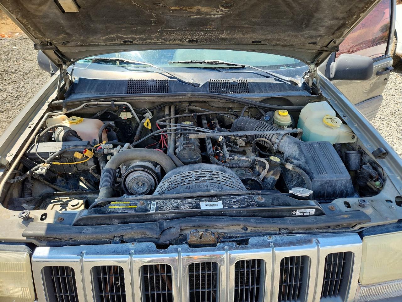 1998 Jeep Grand Cherokee Laredo Gold vin: 1J4GZ58S0WC351256