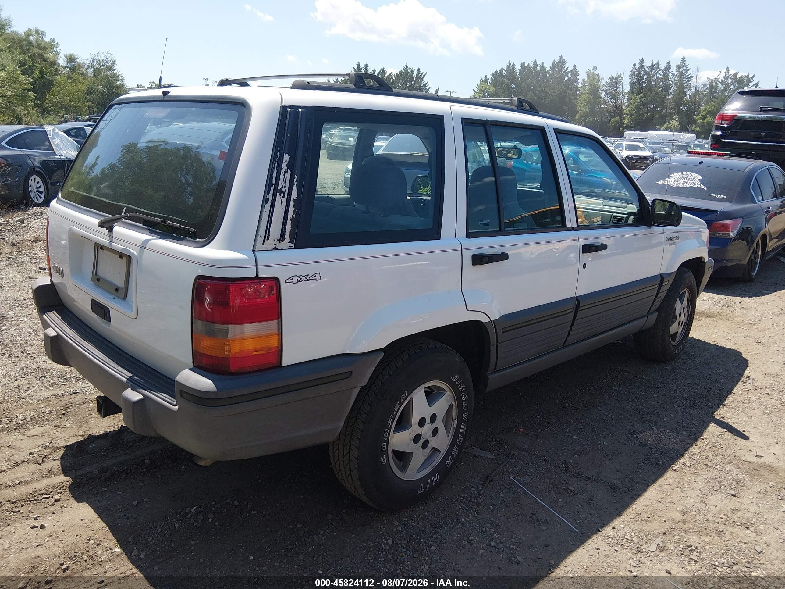 1994 Jeep Grand Cherokee Laredo White vin: 1J4GZ58S1RC303964
