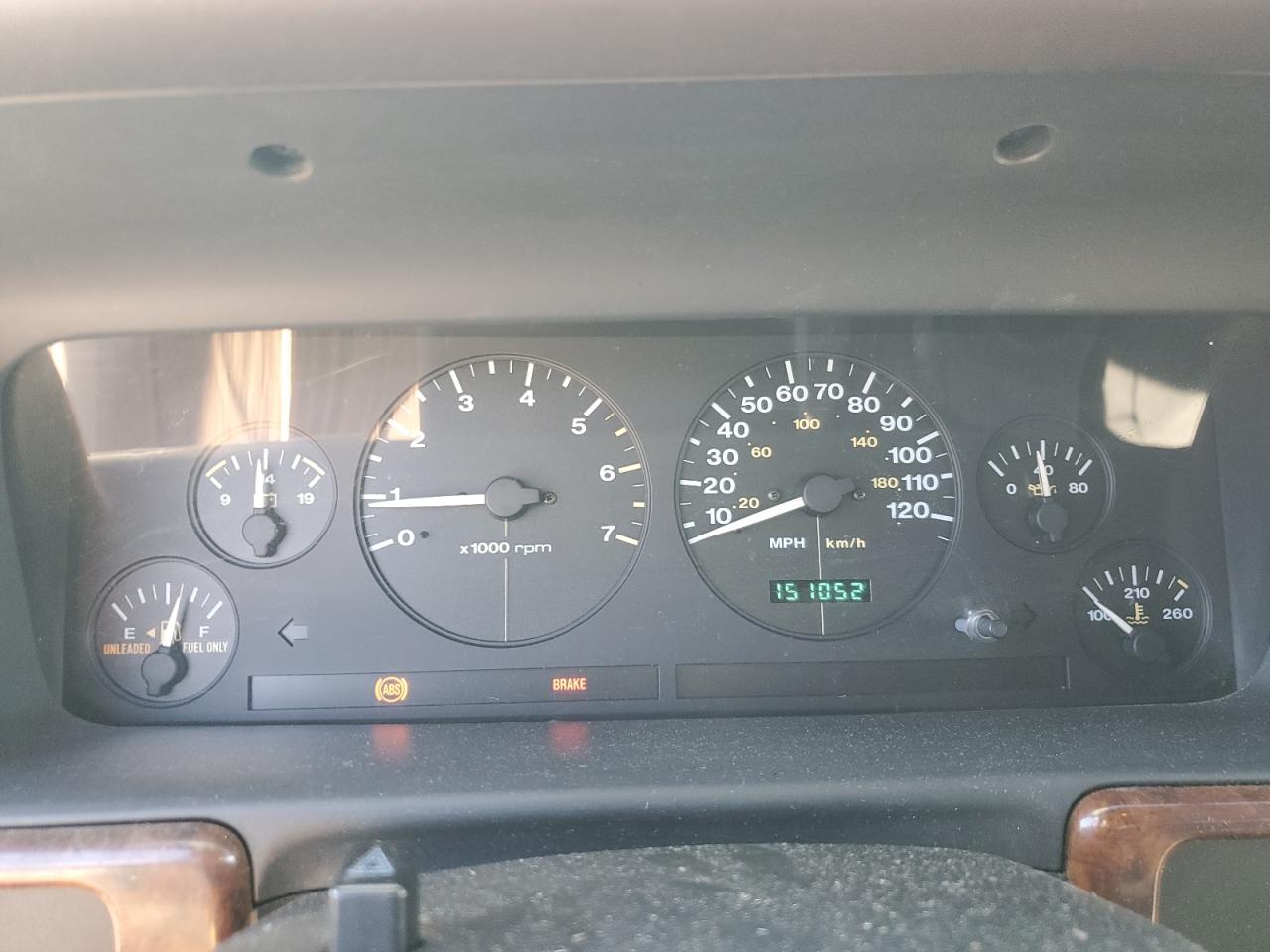 1998 Jeep Grand Cherokee Laredo Silver vin: 1J4GZ58S1WC195986