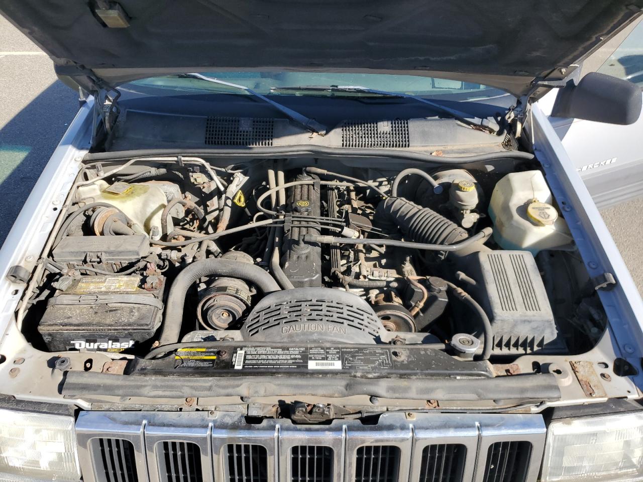 1998 Jeep Grand Cherokee Laredo Silver vin: 1J4GZ58S1WC195986