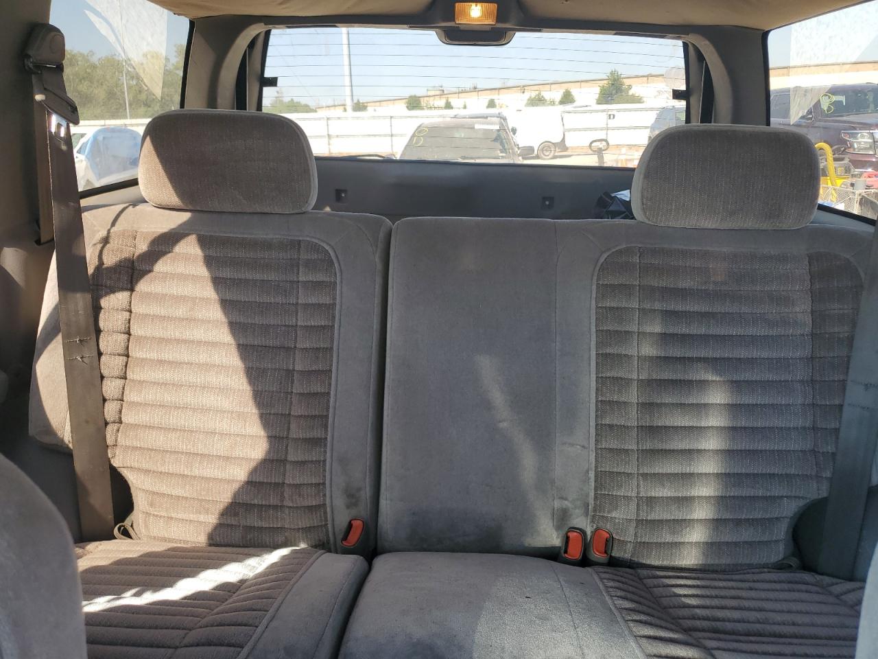 1994 Jeep Grand Cherokee Laredo Желто-коричневый vin: 1J4GZ58S2RC328789