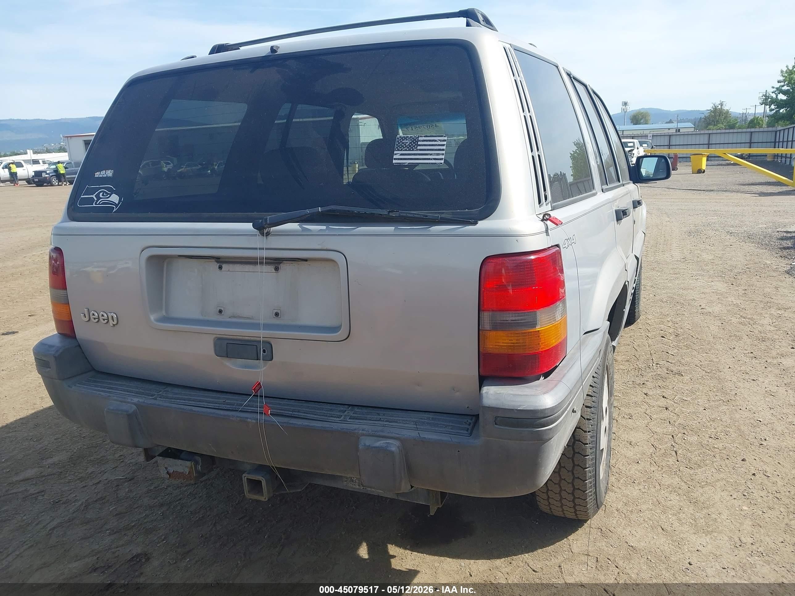 1995 Jeep Grand Cherokee Laredo Silver vin: 1J4GZ58S2SC602837
