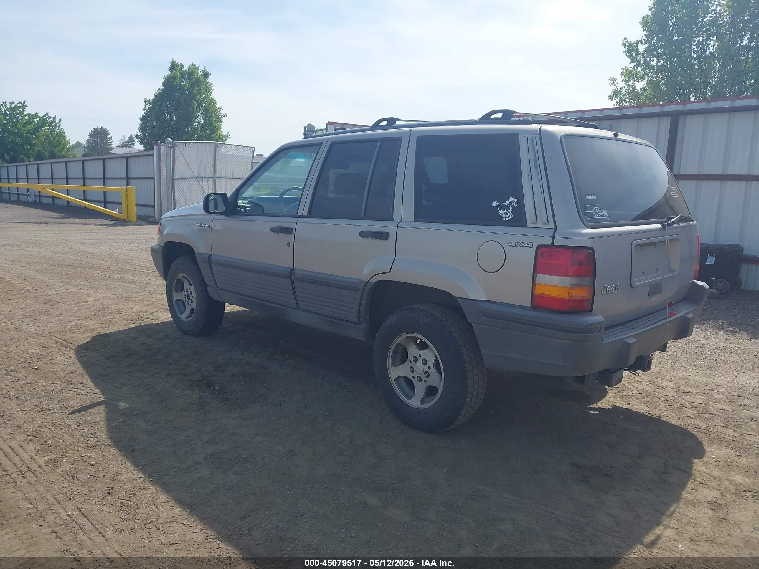 1995 Jeep Grand Cherokee Laredo Silver vin: 1J4GZ58S2SC602837