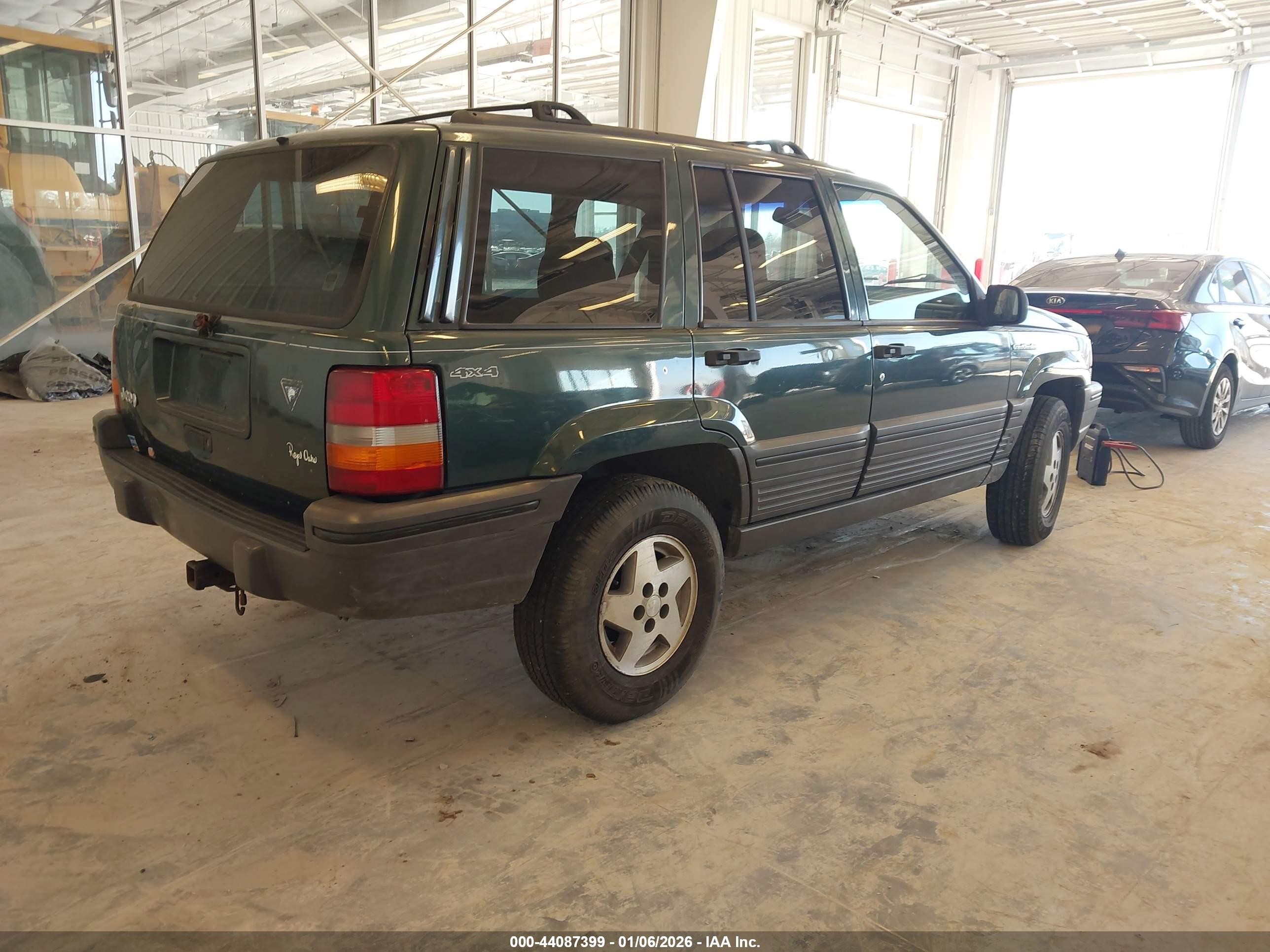1995 Jeep Grand Cherokee Laredo Green vin: 1J4GZ58S2SC717793