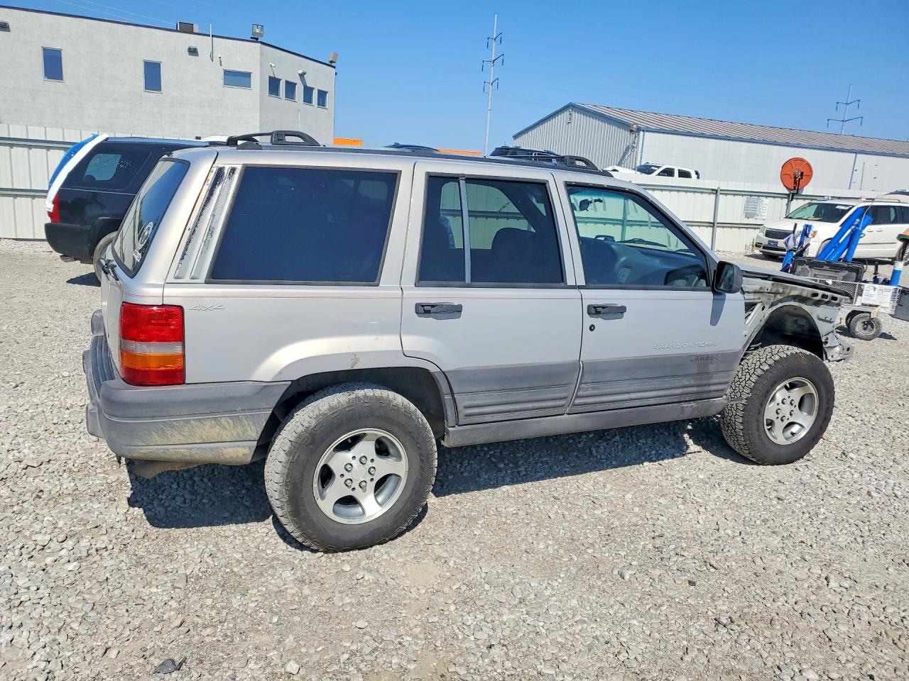1996 Jeep Grand Cherokee Laredo Silver vin: 1J4GZ58S2TC327133