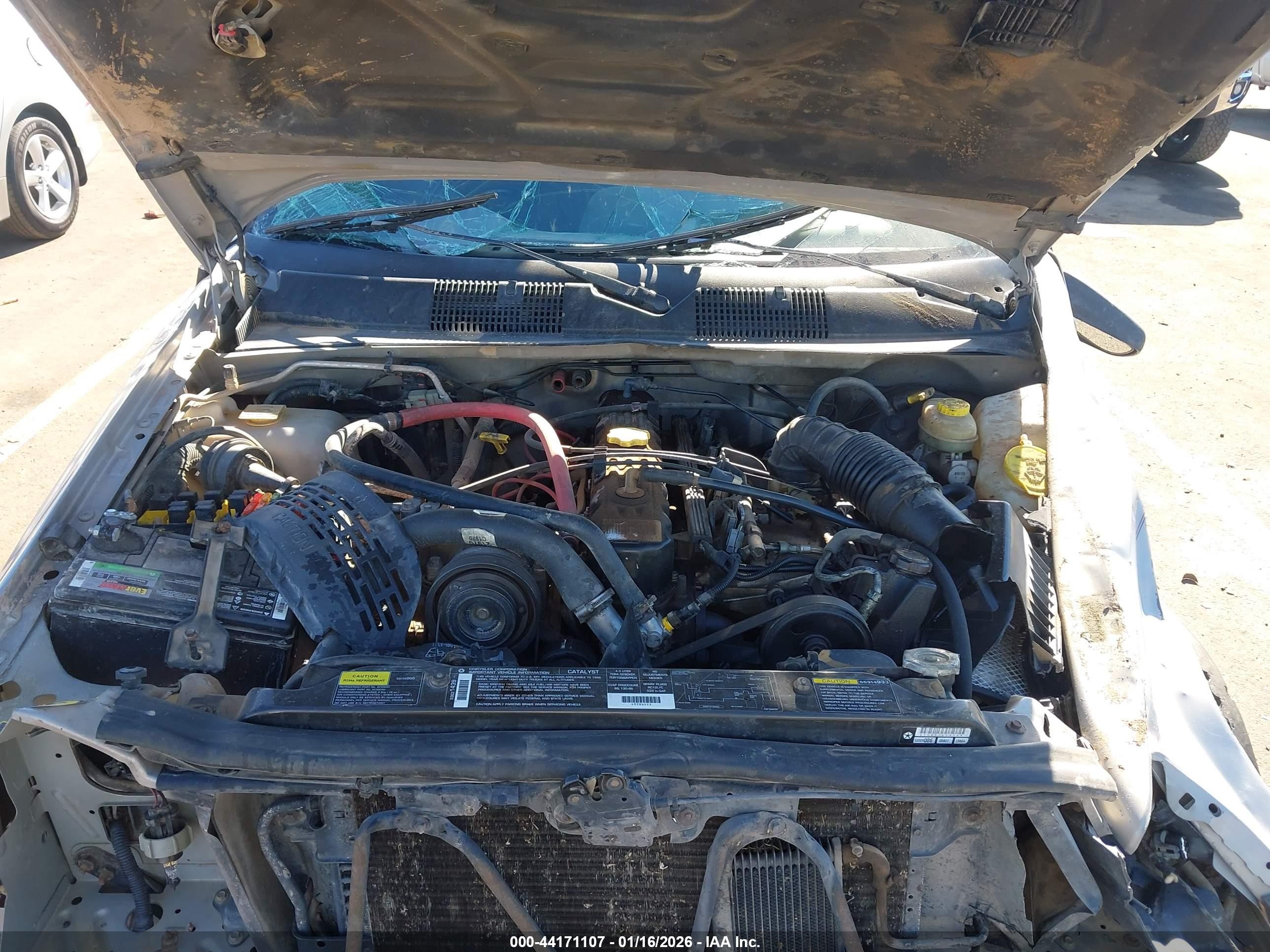 1996 Jeep Grand Cherokee Laredo Silver vin: 1J4GZ58S2TC344644