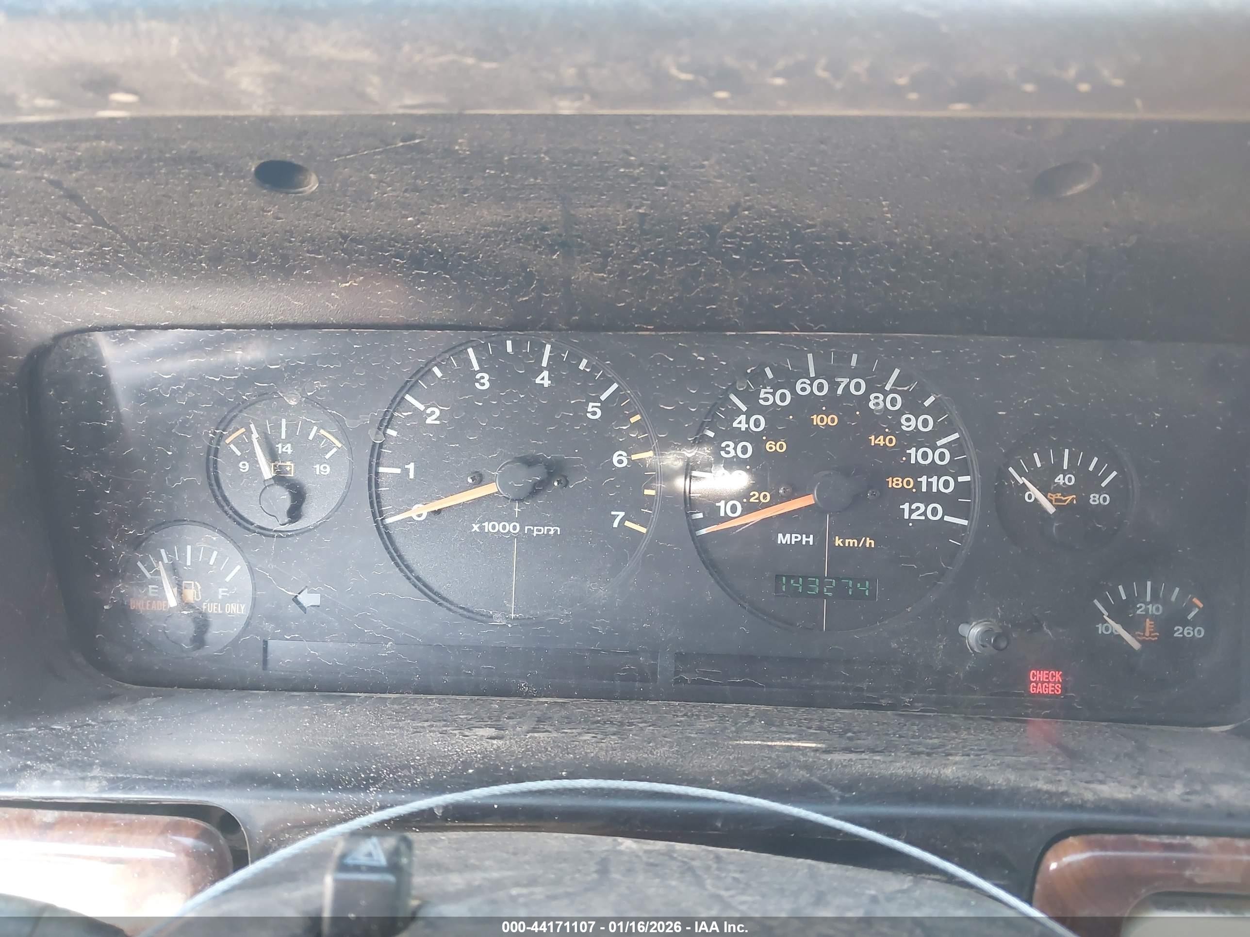1996 Jeep Grand Cherokee Laredo Silver vin: 1J4GZ58S2TC344644