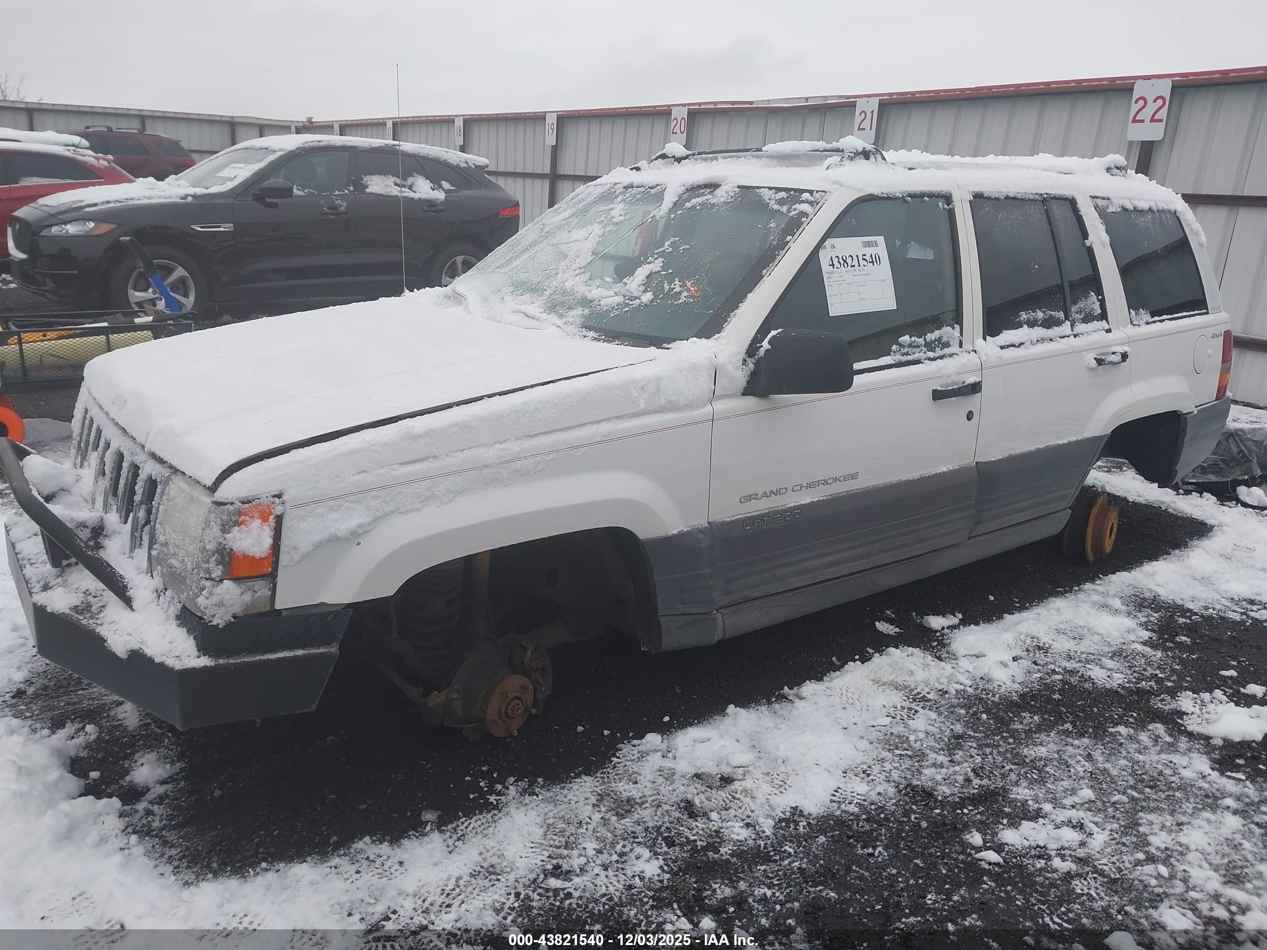 1996 Jeep Grand Cherokee Laredo White vin: 1J4GZ58S2TC387400