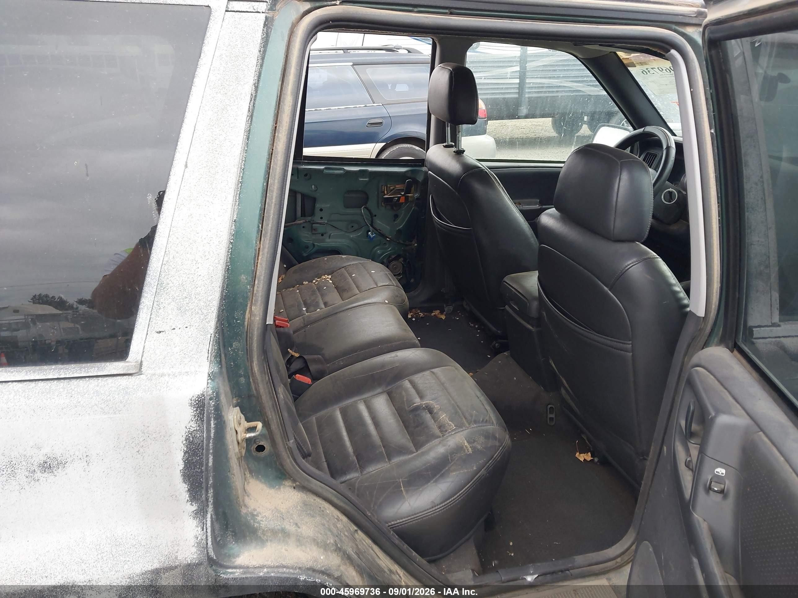 1998 Jeep Grand Cherokee Laredo Green vin: 1J4GZ58S2WC157571