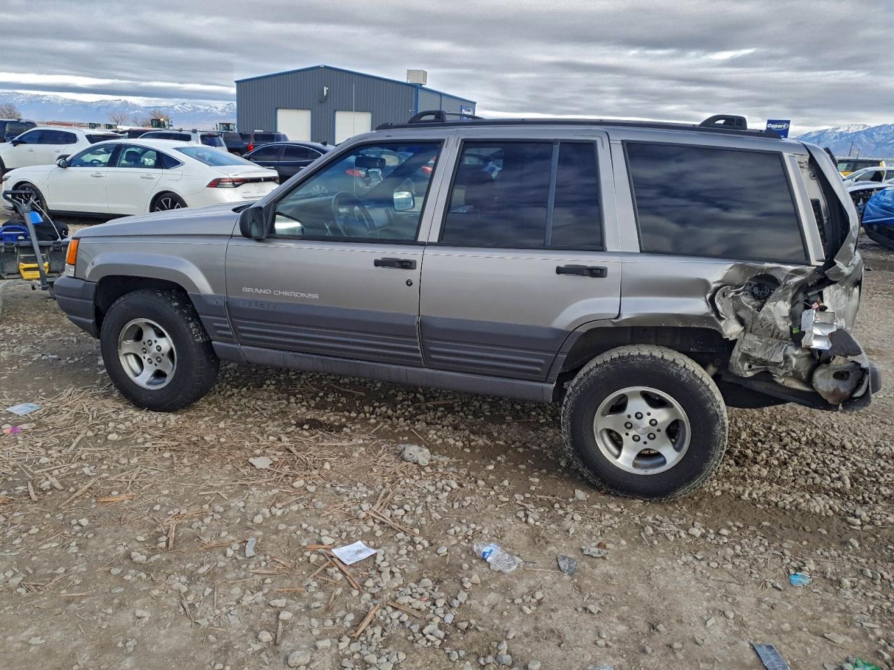 1998 Jeep Grand Cherokee Laredo Gray vin: 1J4GZ58S2WC167792