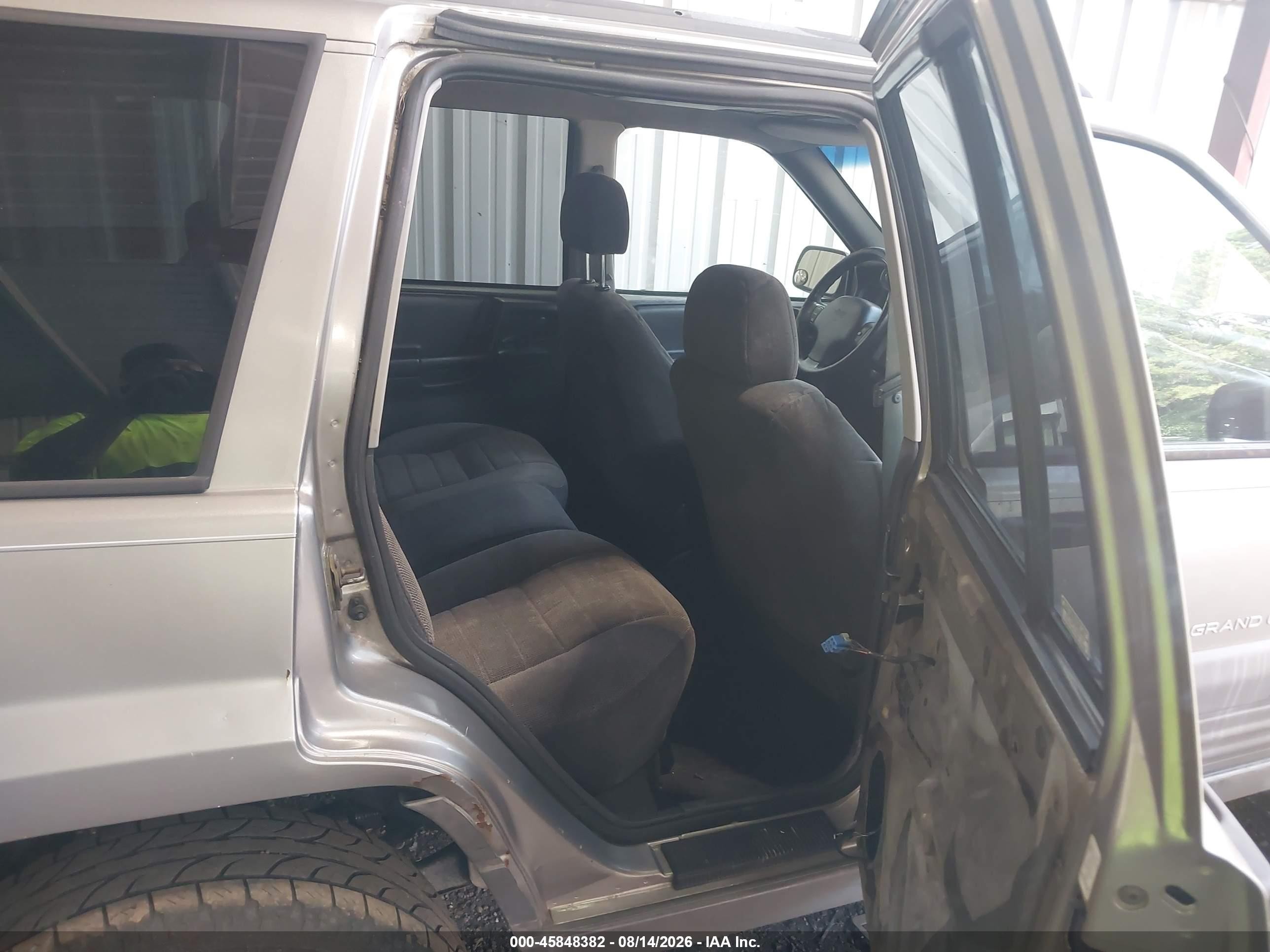 1998 Jeep Grand Cherokee Laredo Коричневый vin: 1J4GZ58S2WC324317