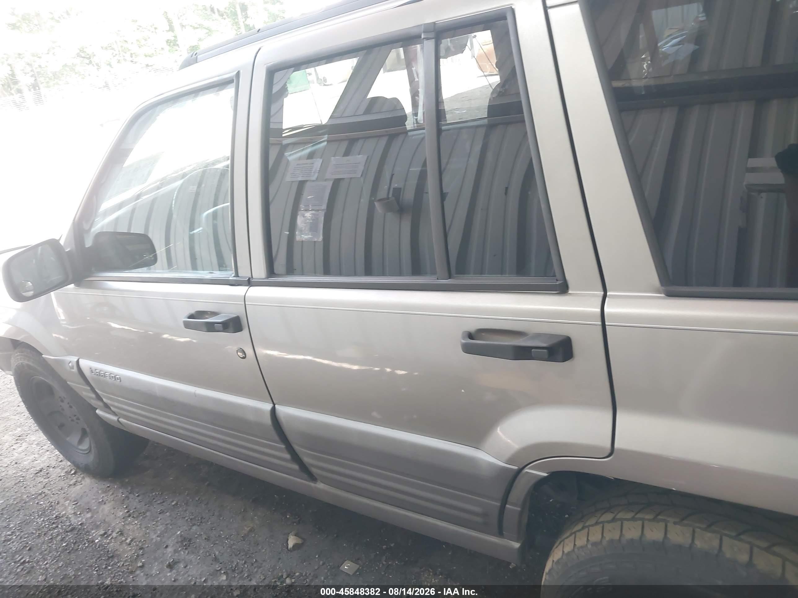 1998 Jeep Grand Cherokee Laredo Коричневый vin: 1J4GZ58S2WC324317
